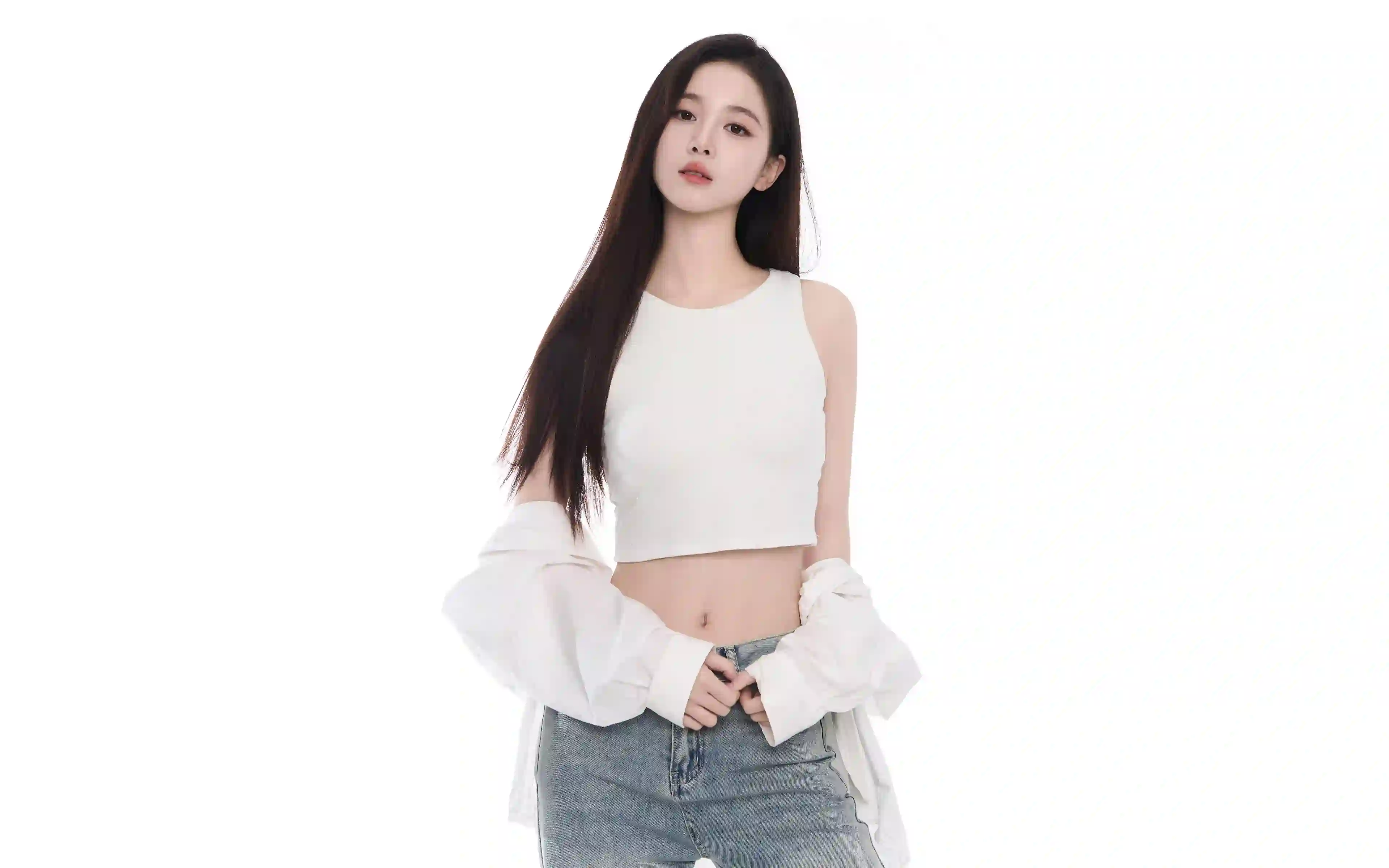 美女李瑜4K壁 长发白衣女孩 白色背景
