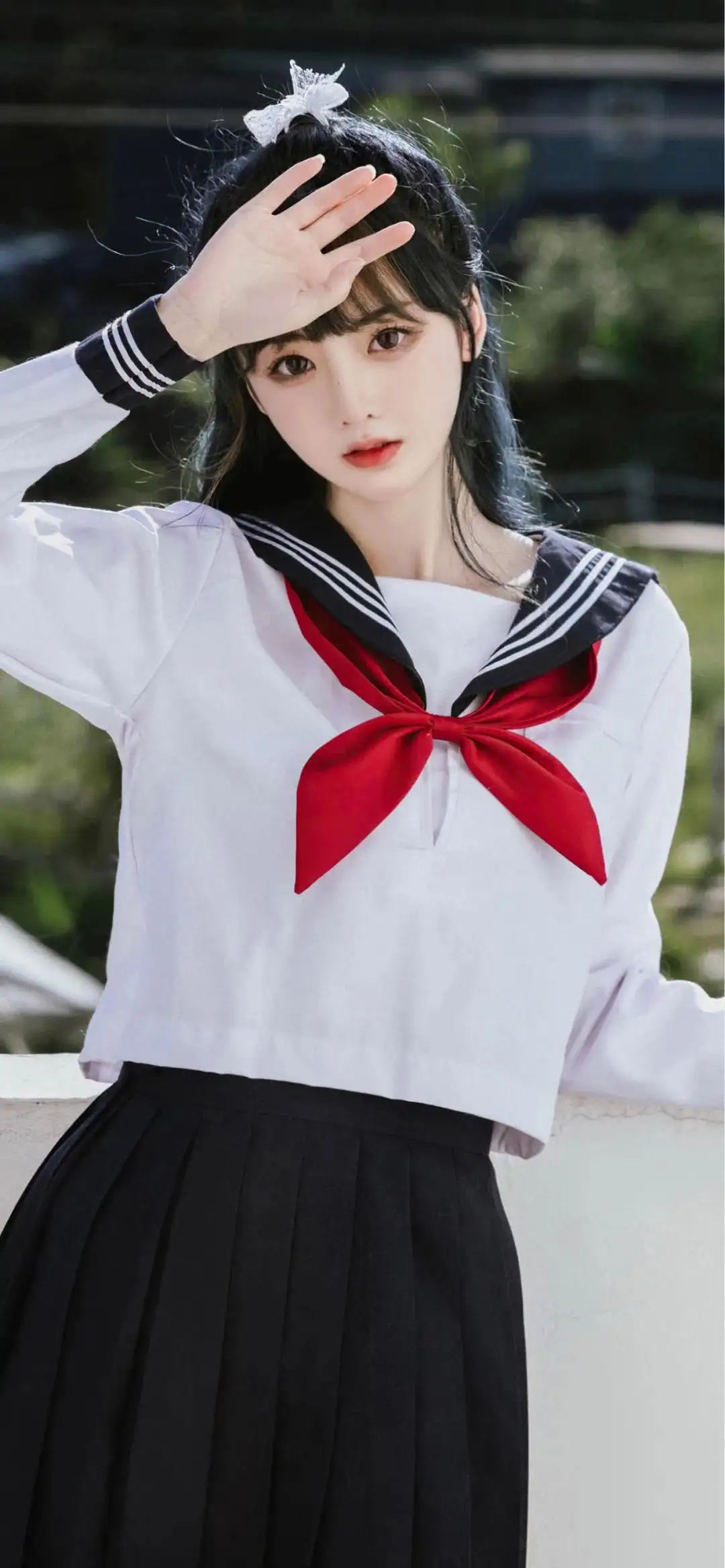 可爱长发白衣黑裙jk美女
