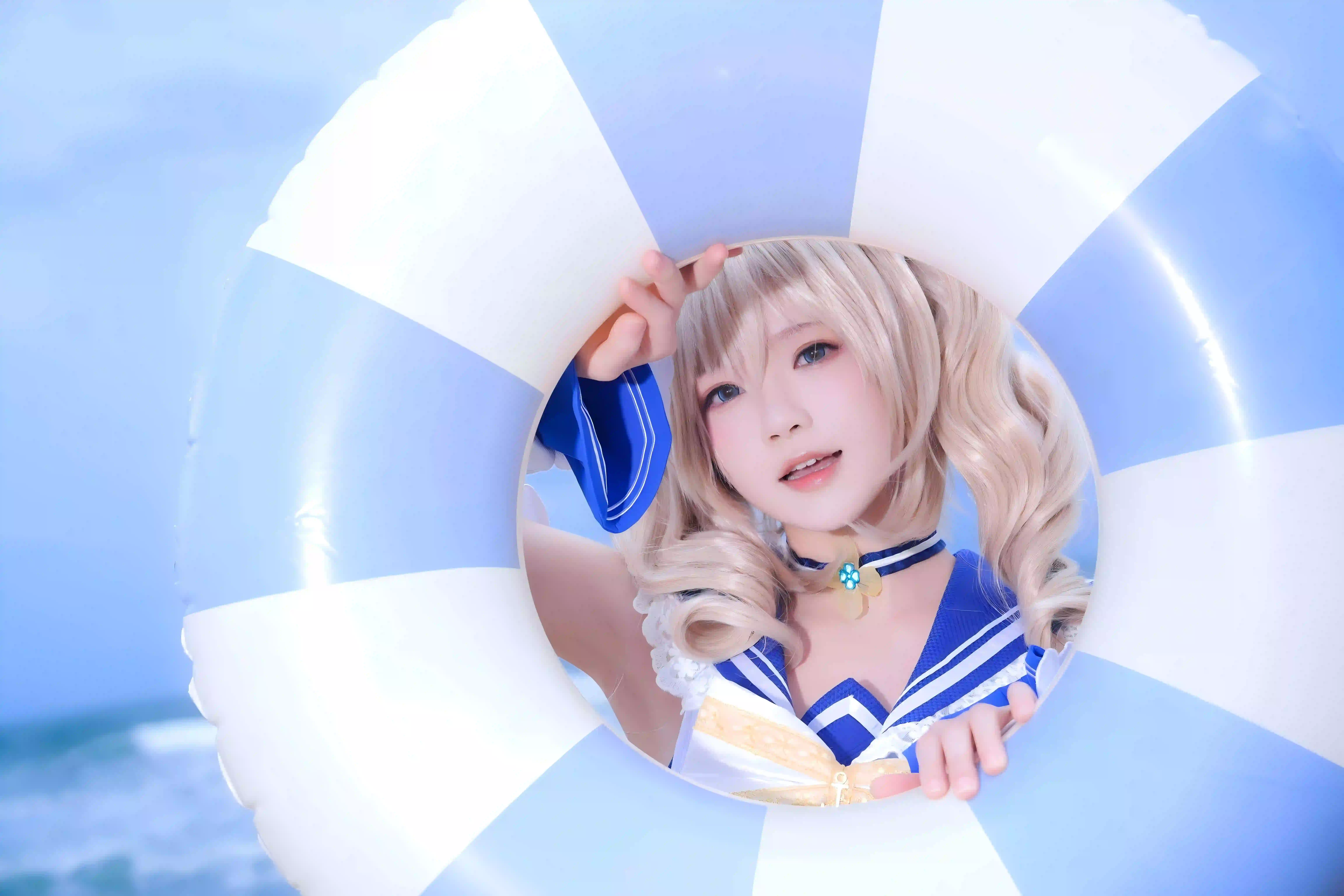 cosplay 户外写真 沙滩 天空 长腿美女 性感 创意