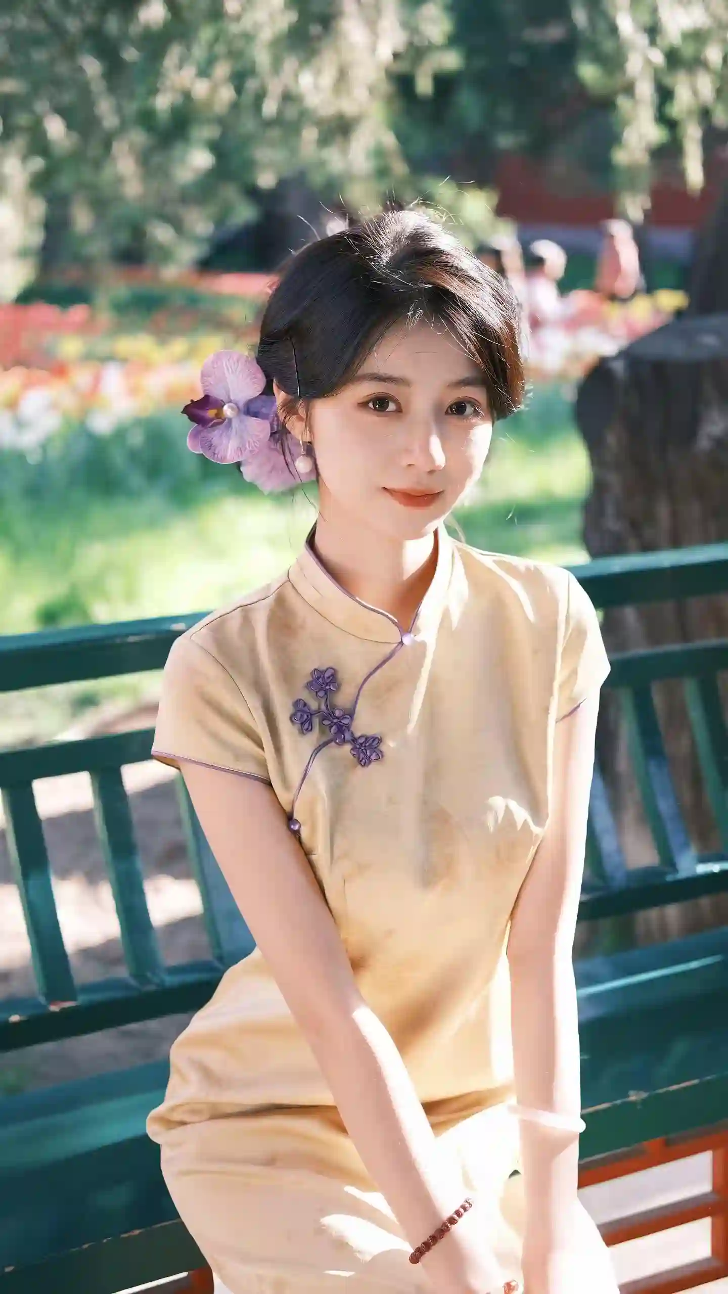 长发美女 优雅知性美女 古风美女 旗袍美女 公园写真 