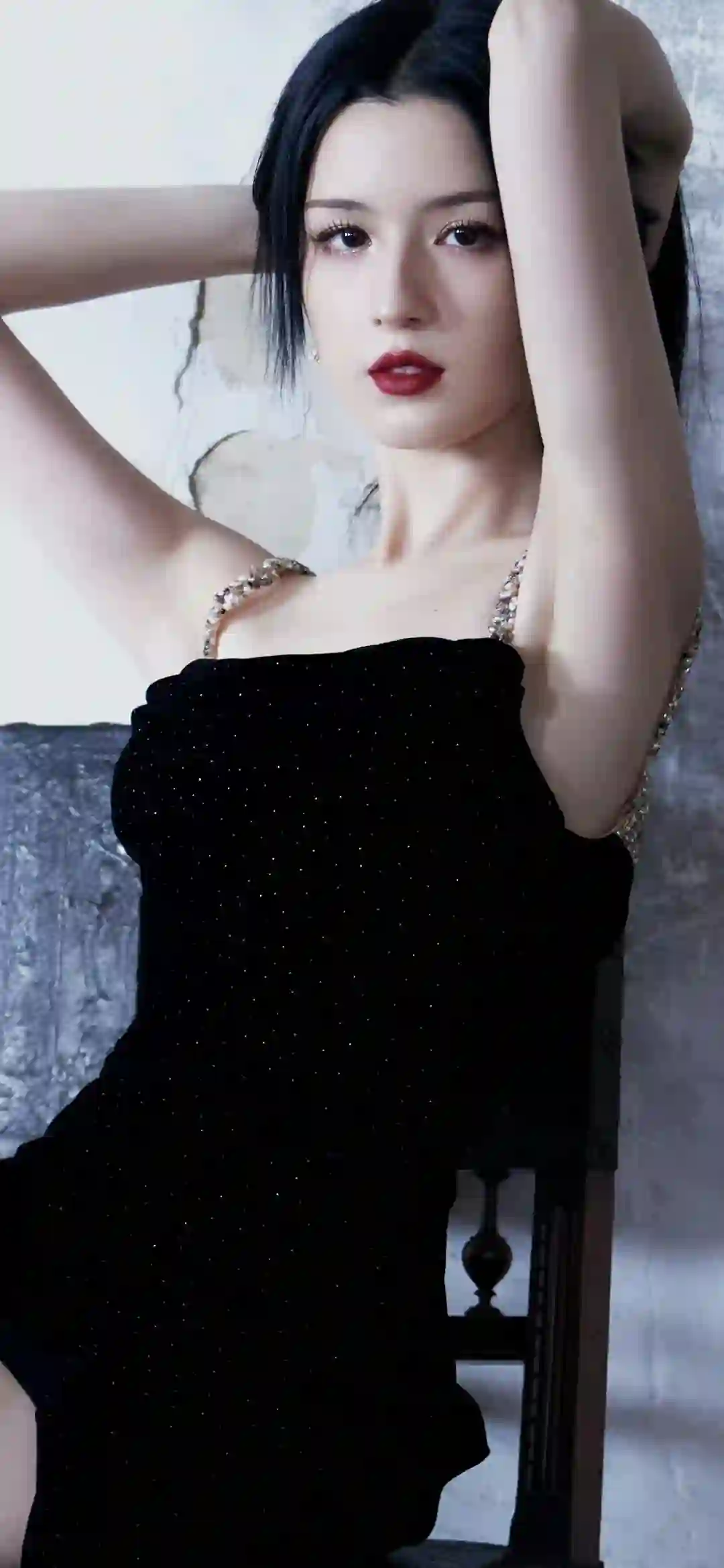 张婧仪 长发黑裙美女