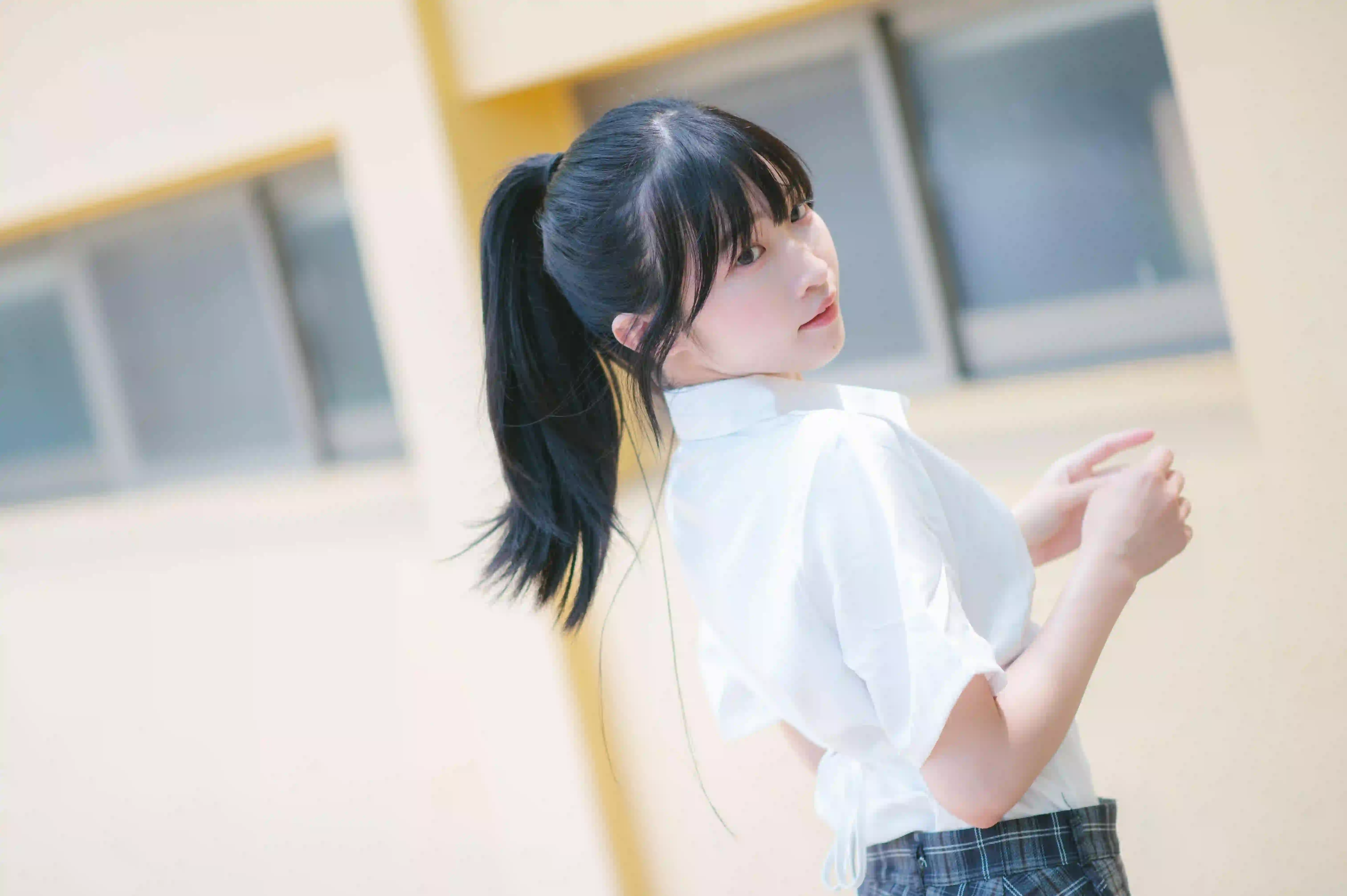高马尾女孩 jk穿搭 清纯女孩 户外 白色衬衫 青春
