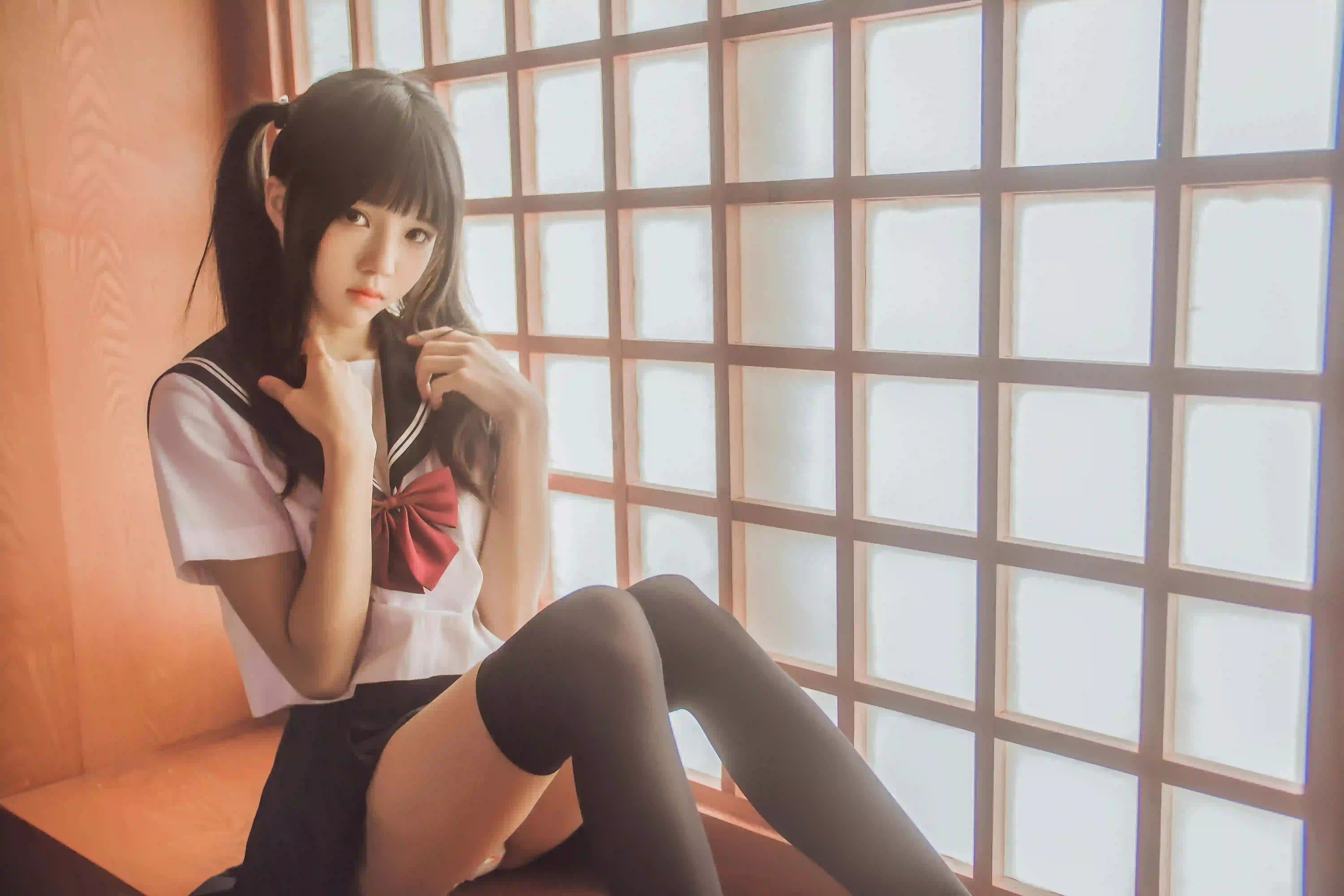 jk穿搭 长腿性感美女 居家写真  双马尾