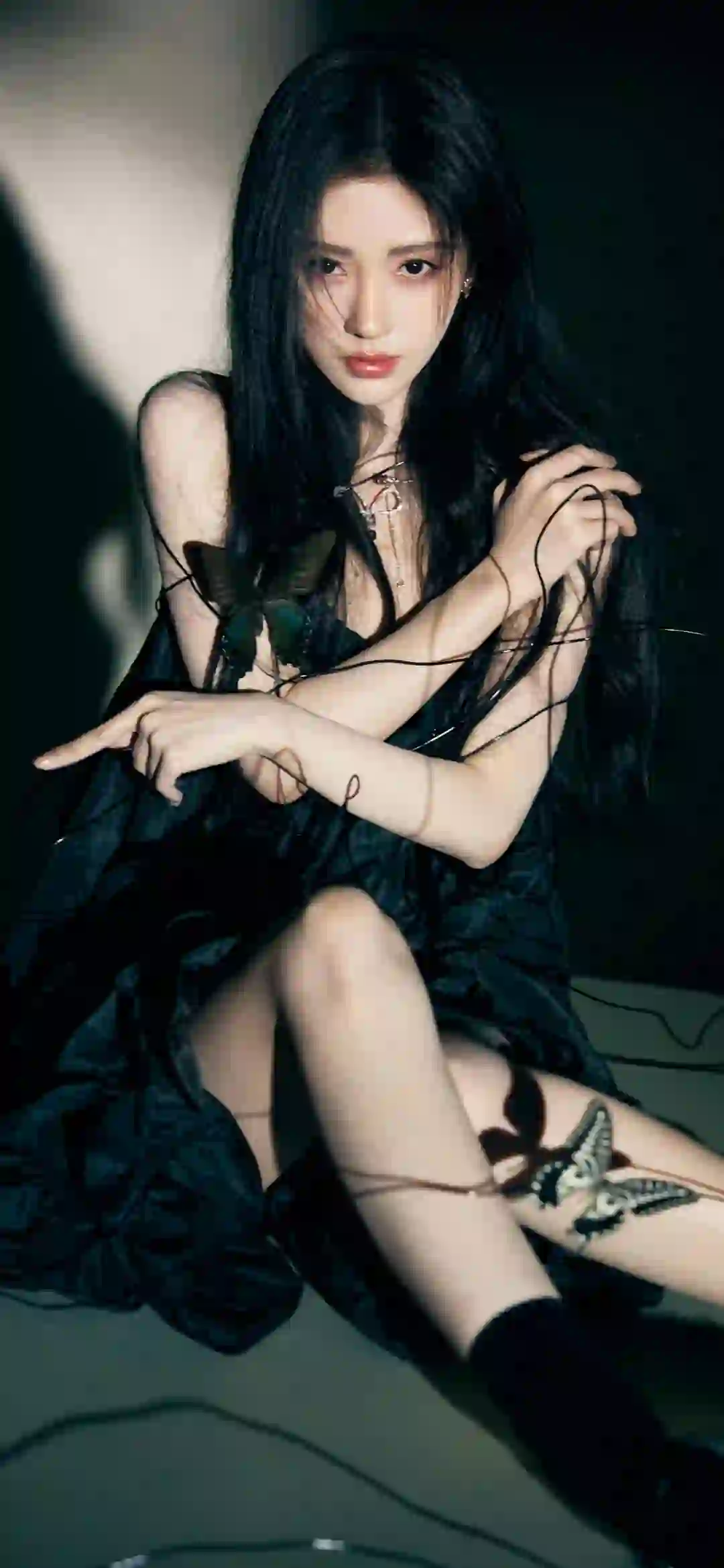 鞠婧祎 蝴蝶元素 长发性感美女 写真 黑色长裙