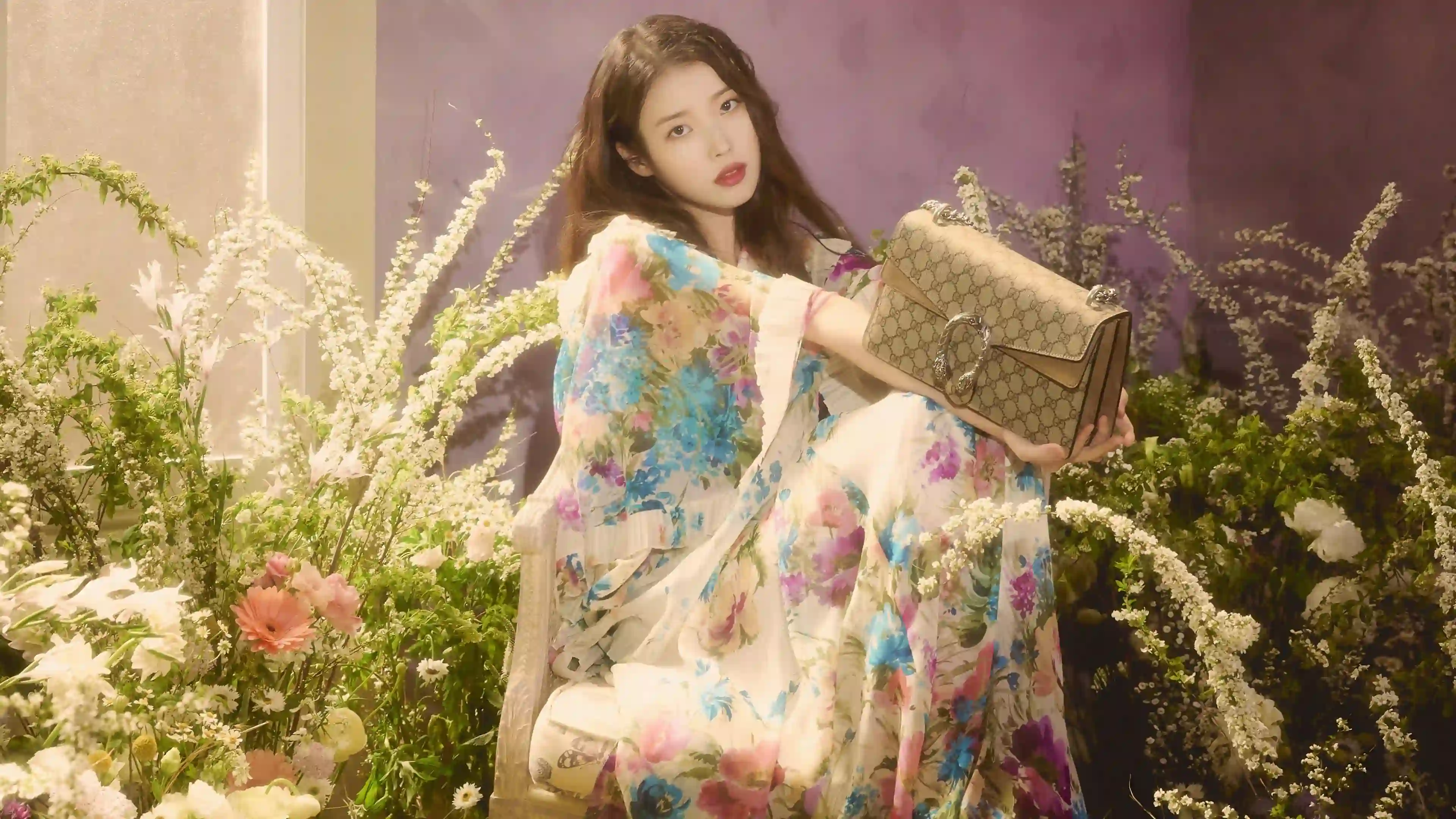 李知恩4k电脑壁纸 花 时尚美女