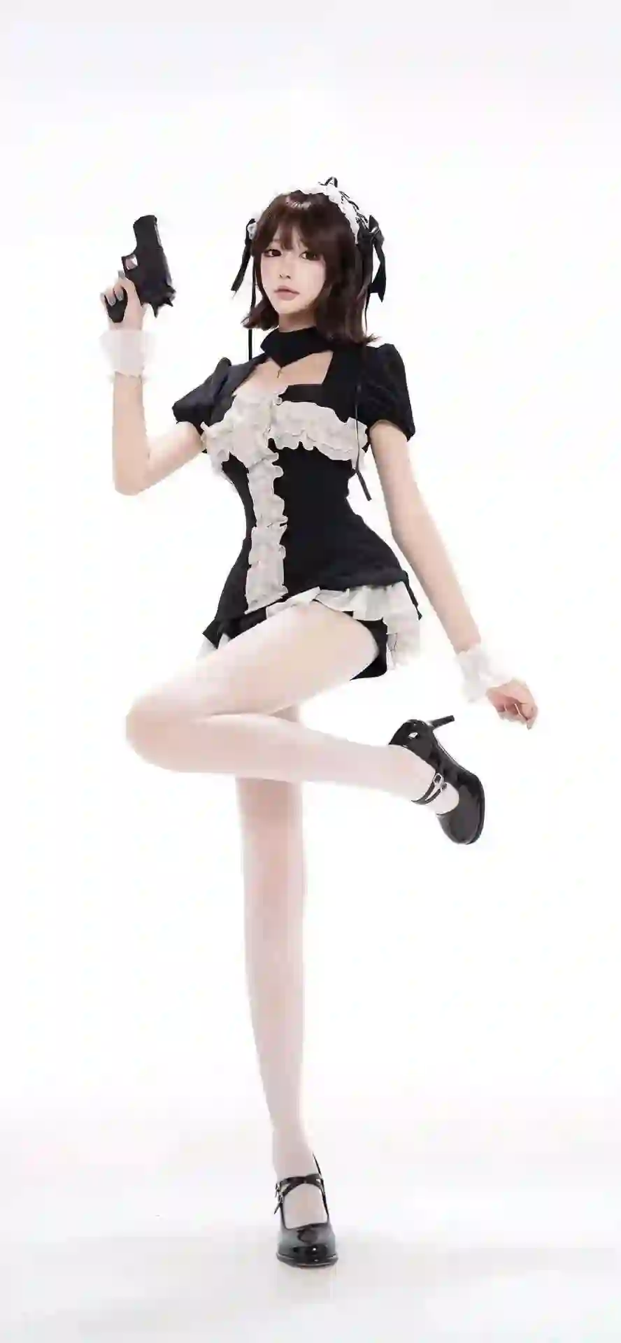 女仆装 cosplay 手枪 丝袜 白色背景 少女