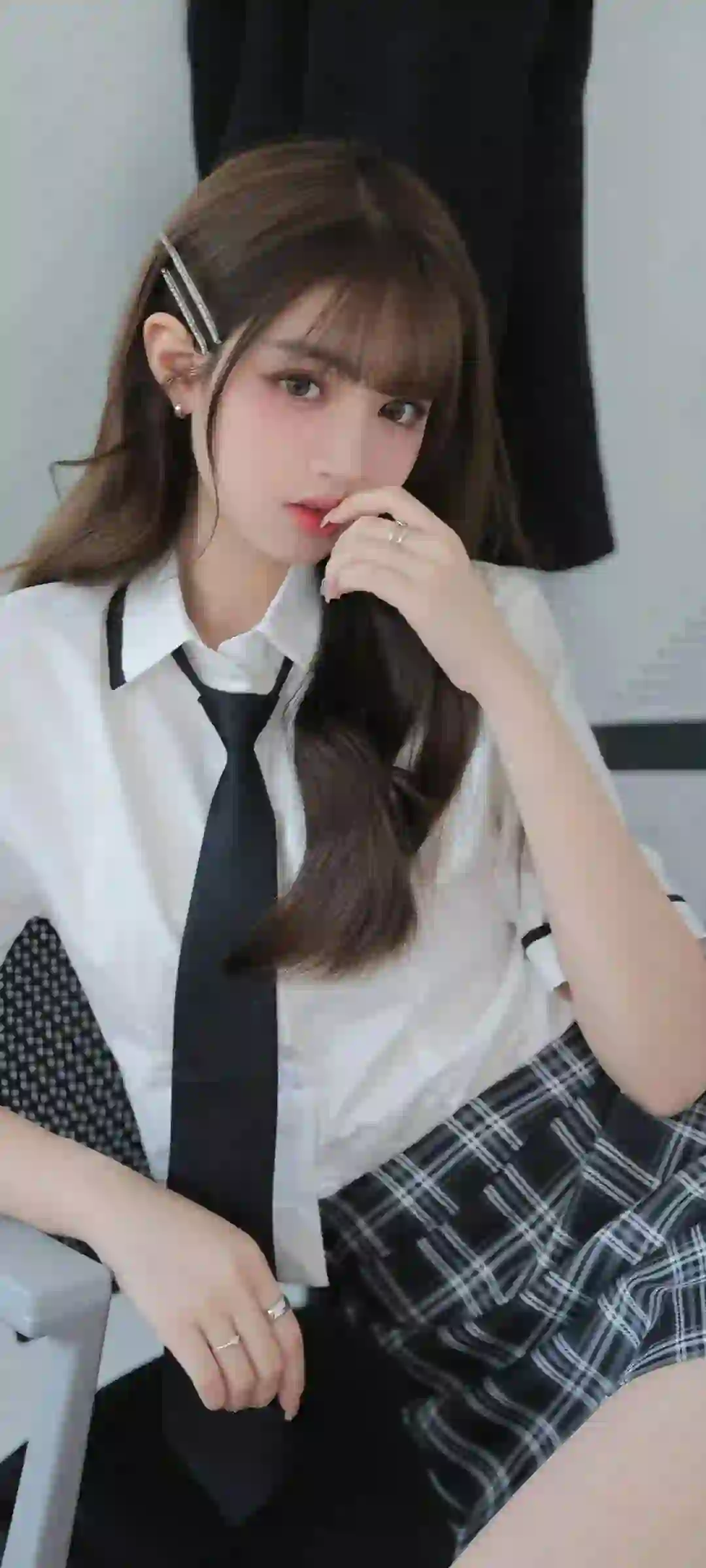 美女 长发美女 性感 jk穿搭