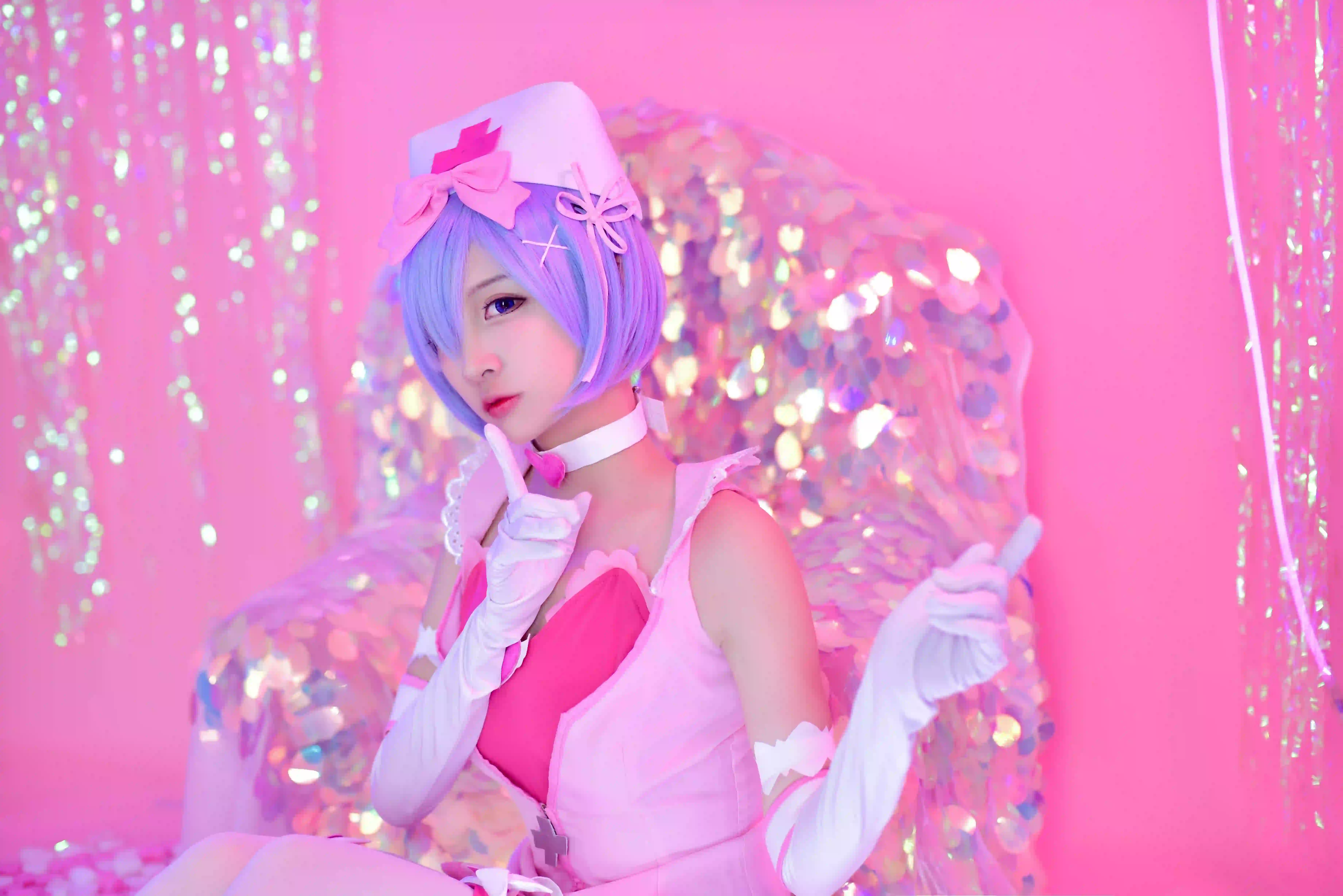 coser 粉红色氛围 紫色短发 性感