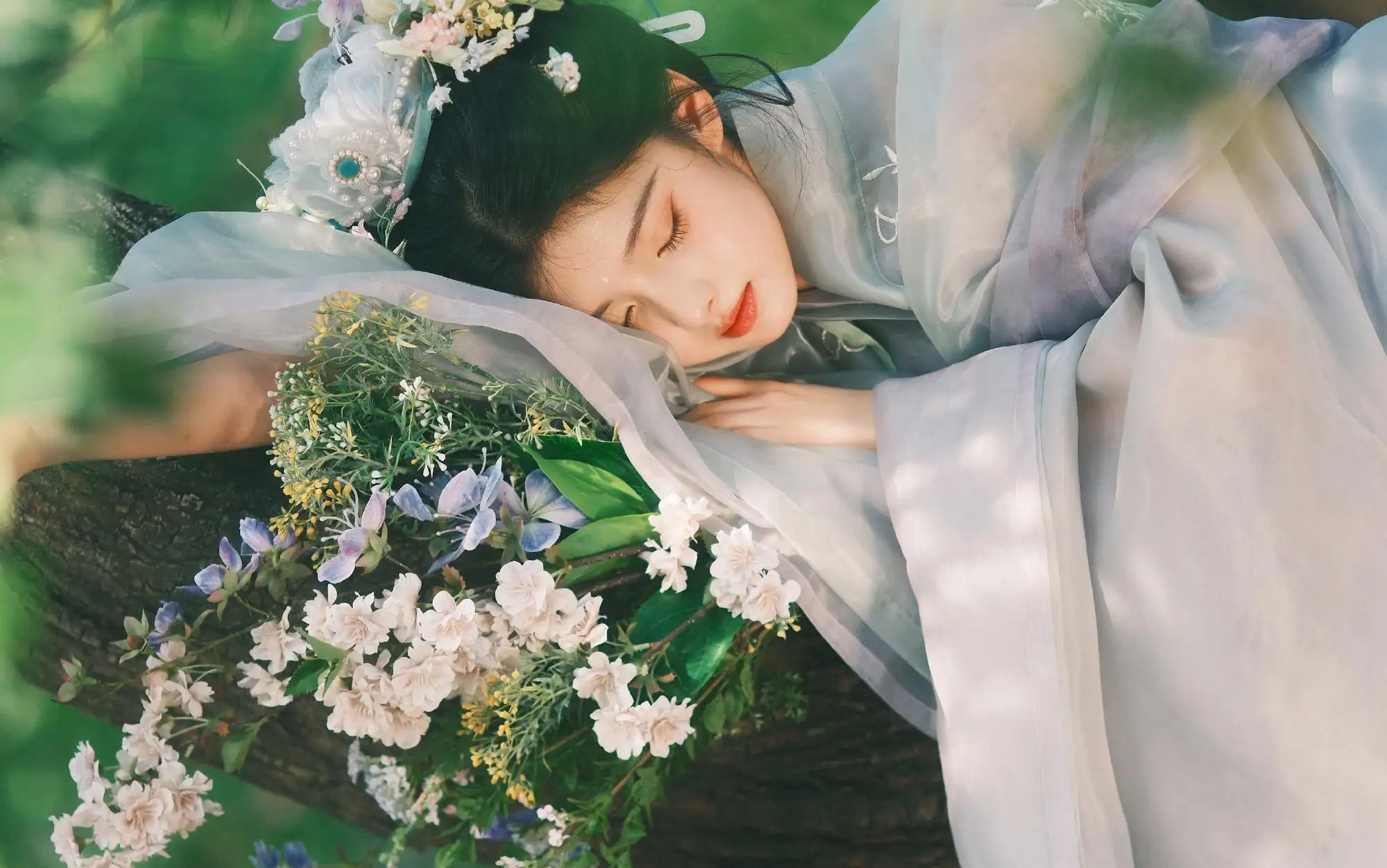 古风美女 睡觉 花朵 汉服 