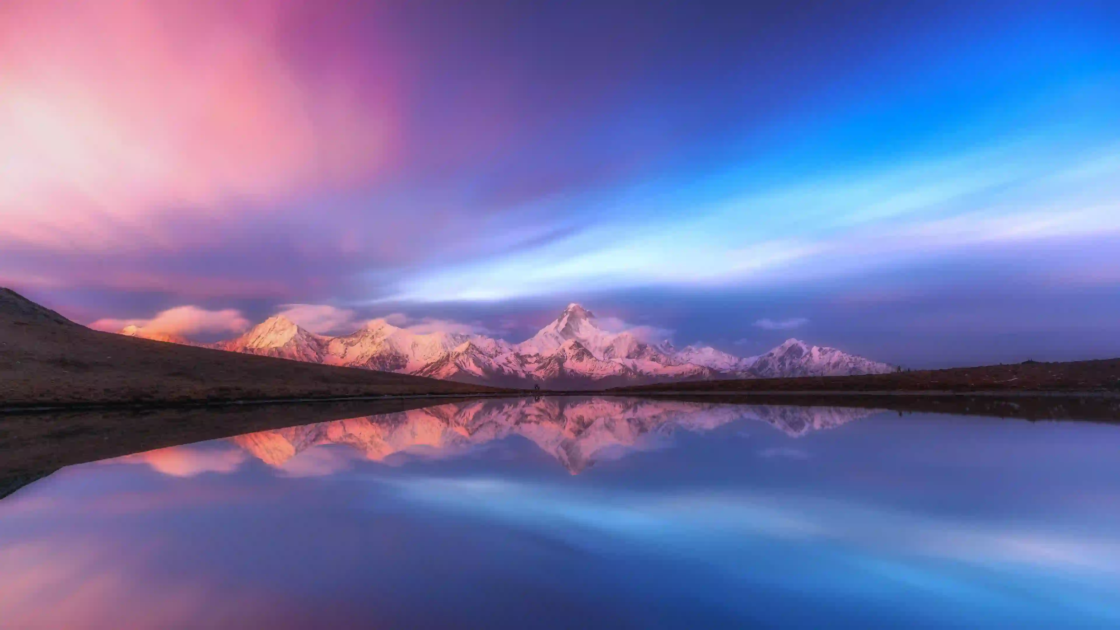 雪山 湖泊 倒影 绚丽 日出