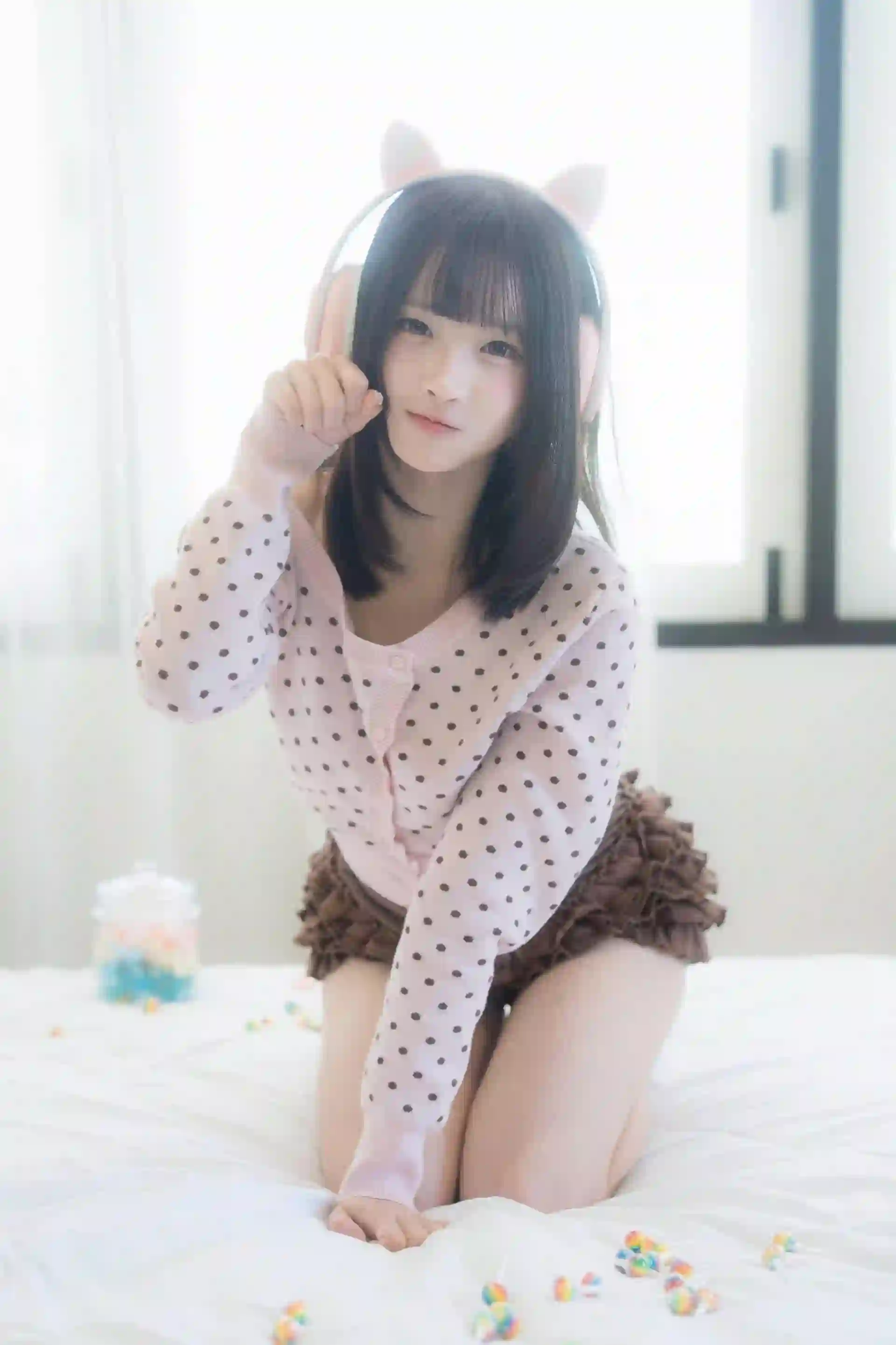 猫耳耳机 少女写真 棒棒糖 床上 甜美可爱 清新