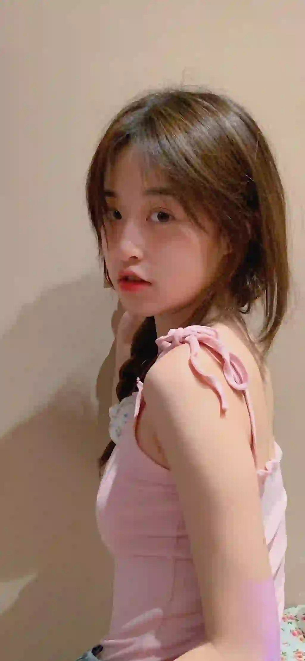 可爱女孩 粉色衣服 可爱女孩