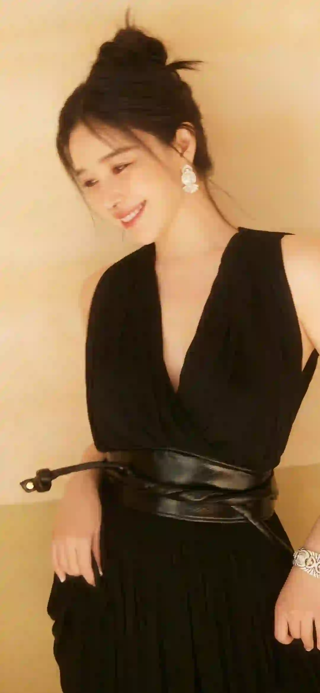 明星美女 阚清子 黑色长裙