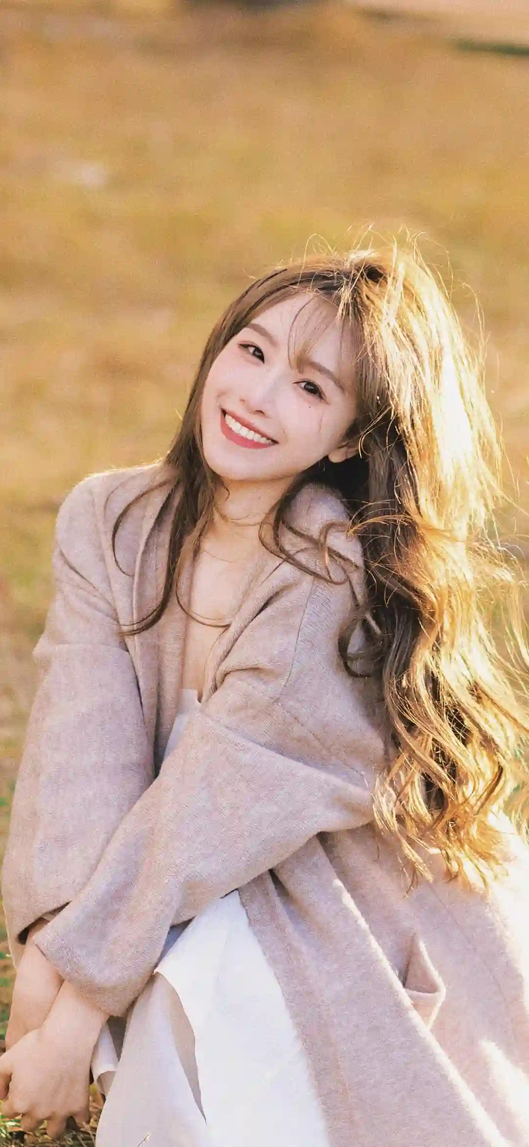阳光可爱女孩 户外 微笑女孩