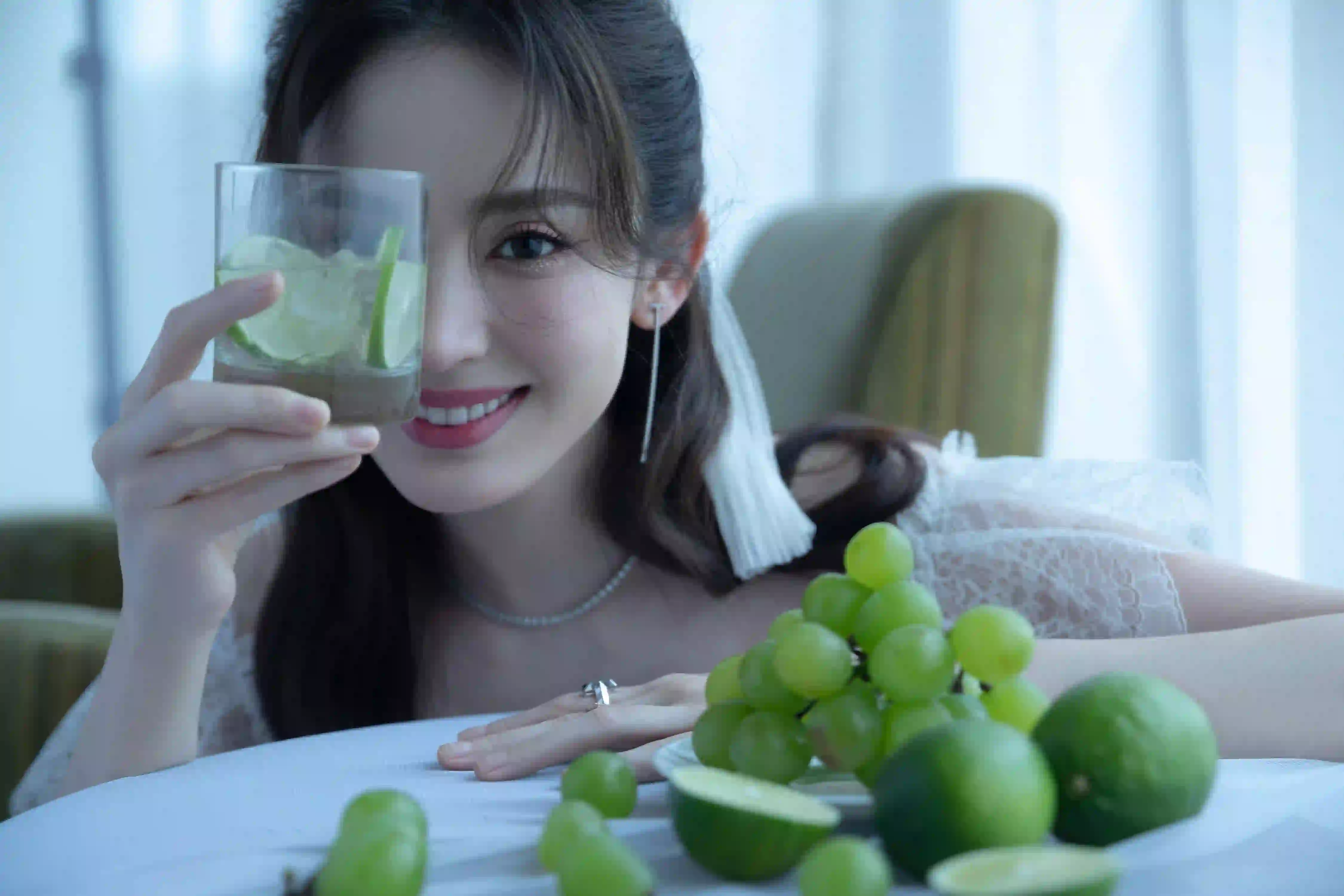 古力娜扎 长发美女 优雅 甜美微笑
