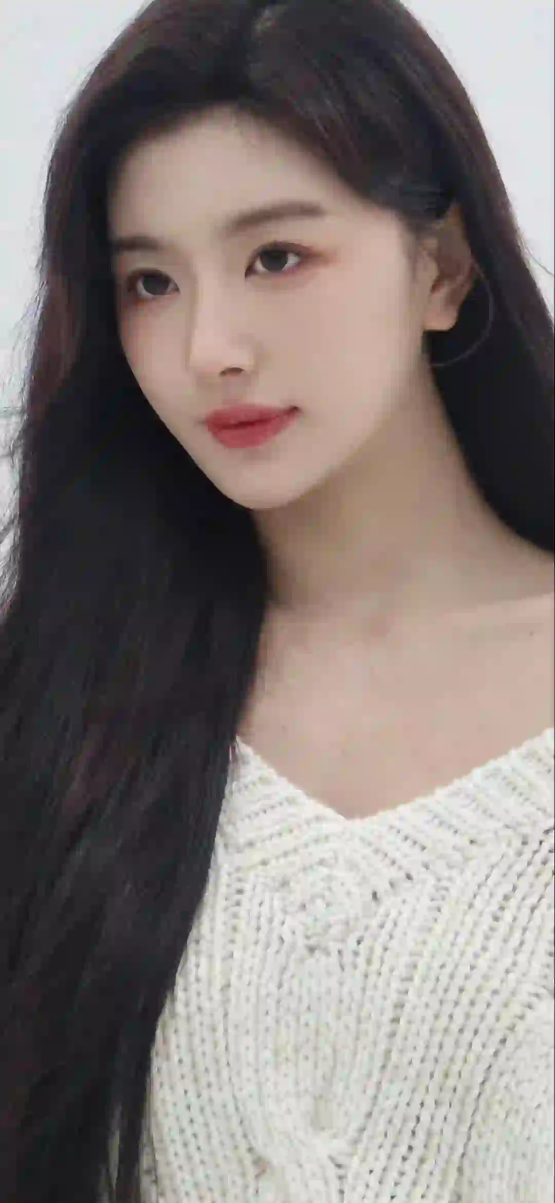 孔雪儿 长发清纯美女 白色衣服