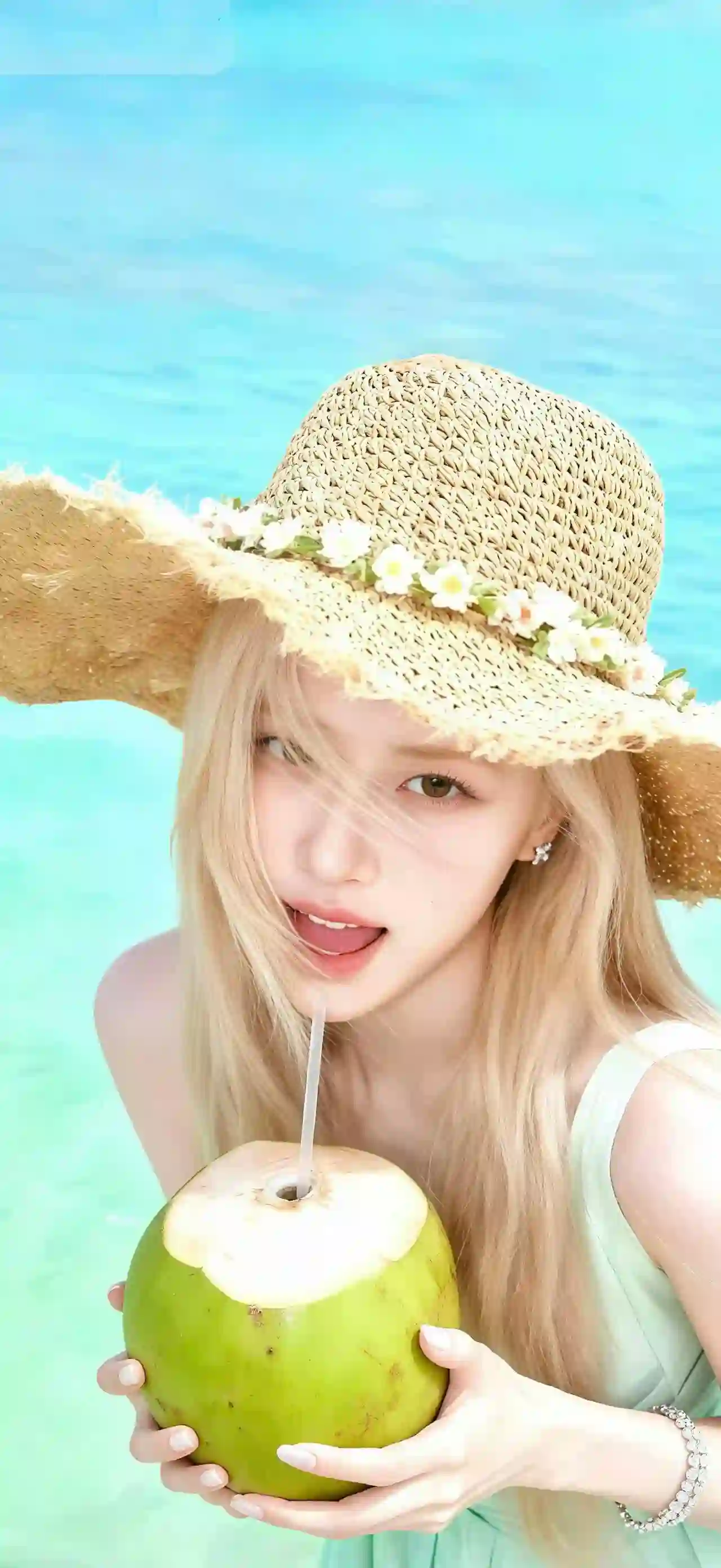 美女 夏日炎炎 椰子 海洋 水 草帽 可爱 甜美 微笑 唯美