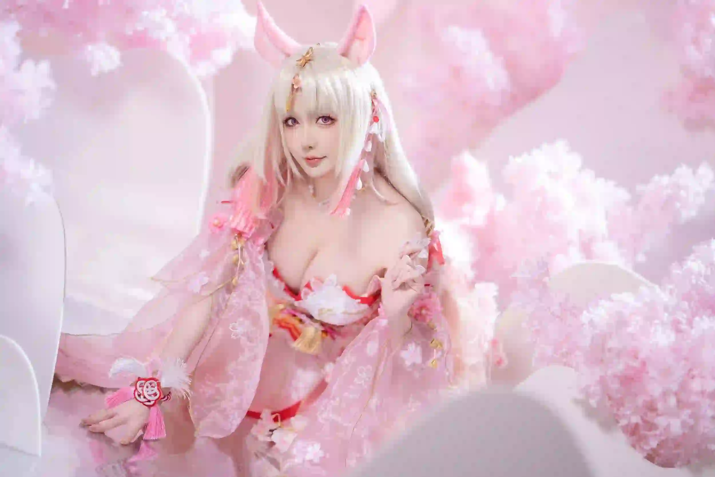 阿狸cos 粉色主题 狐狸耳朵 性感美女 性感姿势