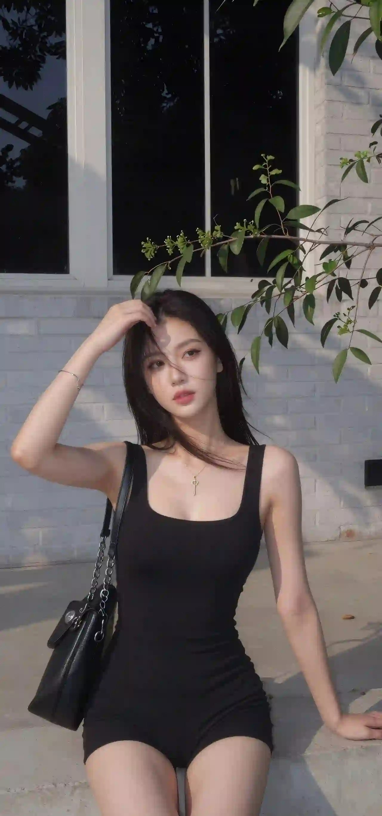 黑衣少女 户外 阳光 时尚 坐姿 壁纸