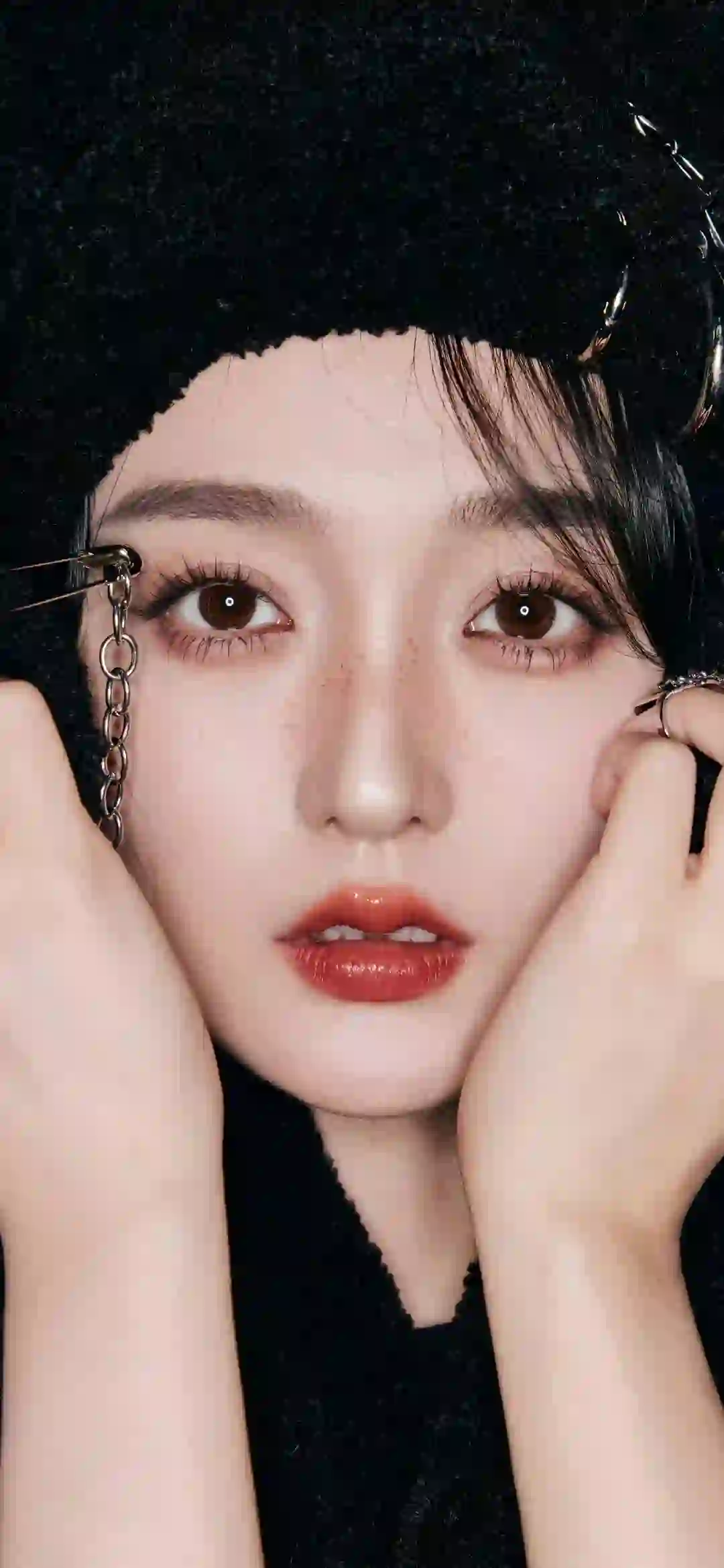 美女明星 何泓姗  黑色帽子