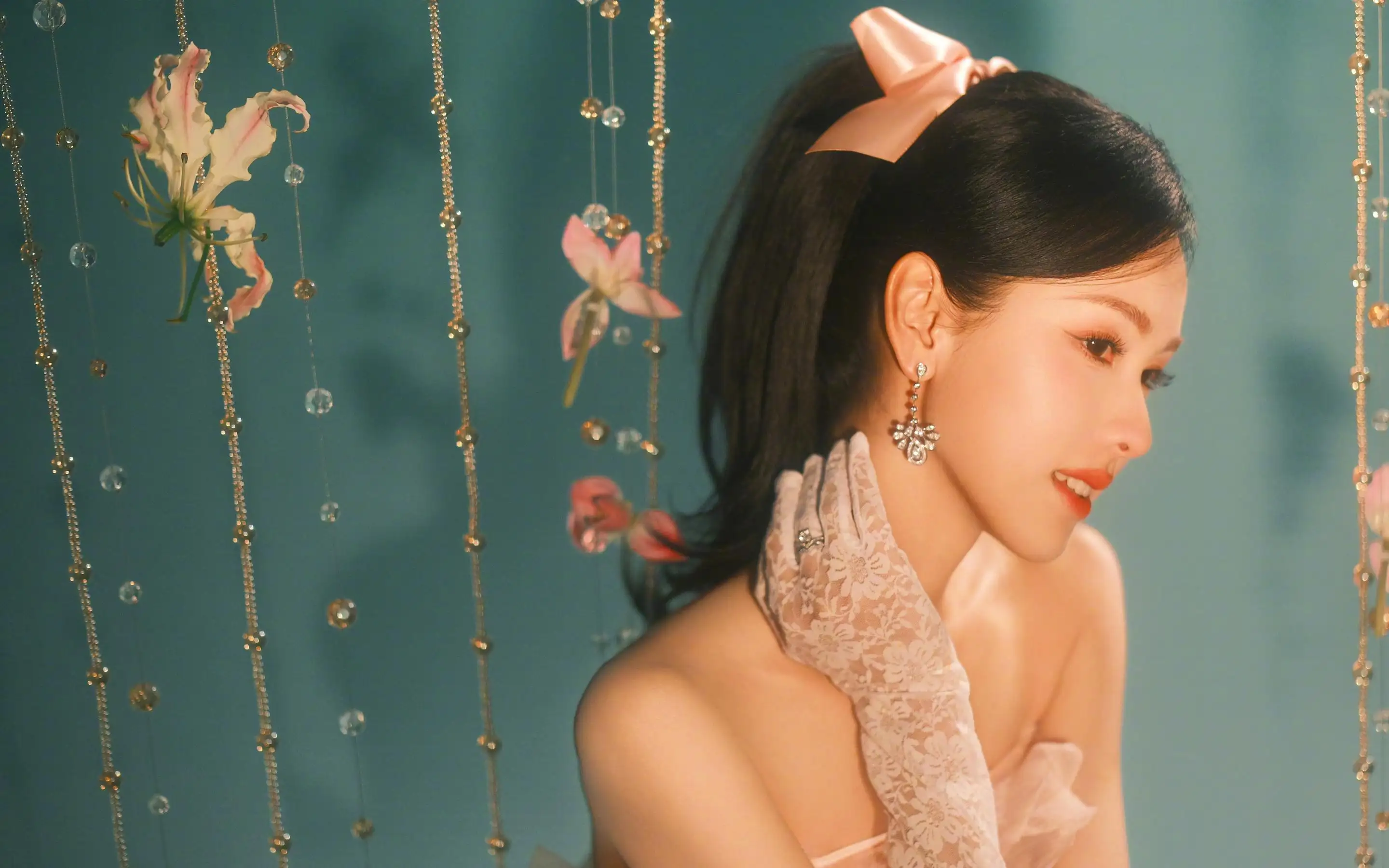侧脸可爱美女陈都灵