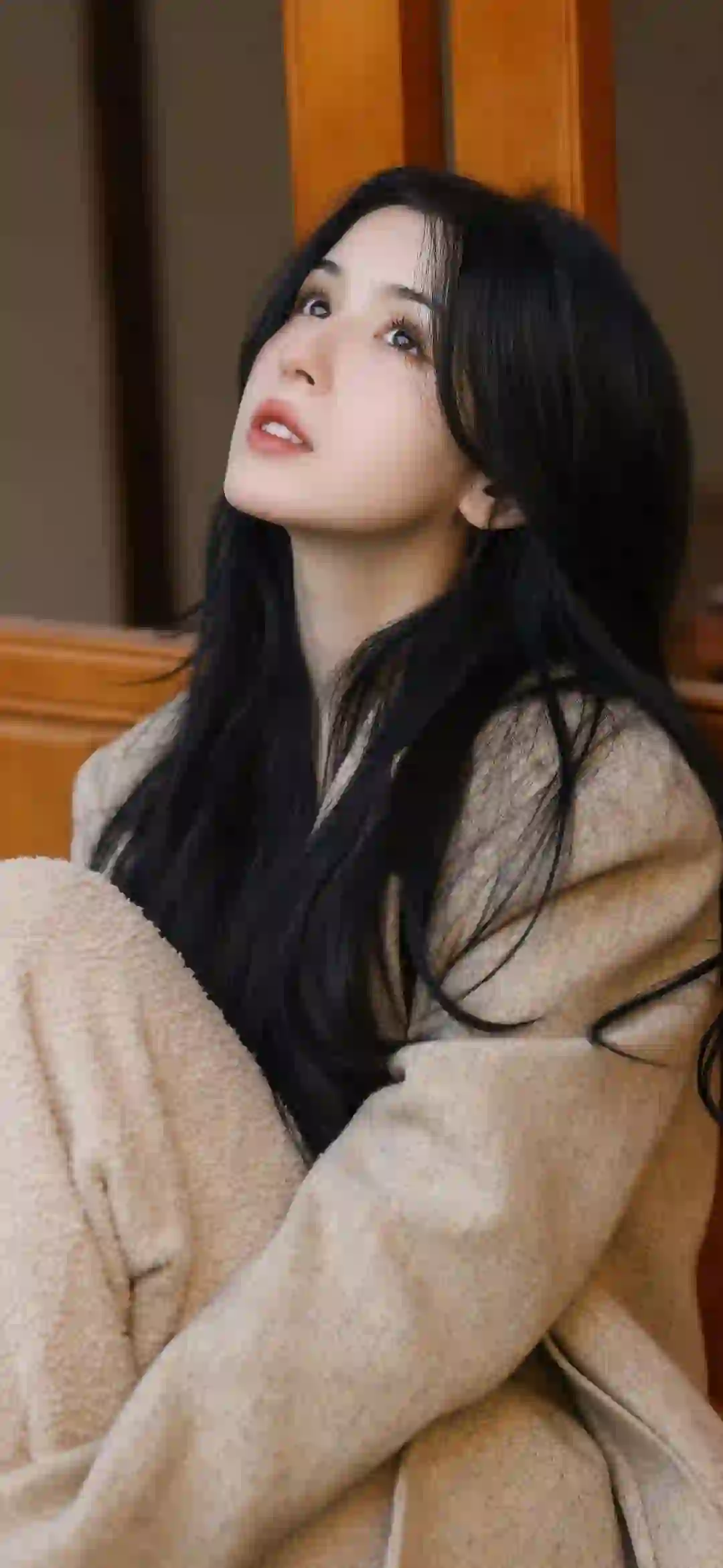 长发美女 居家写真