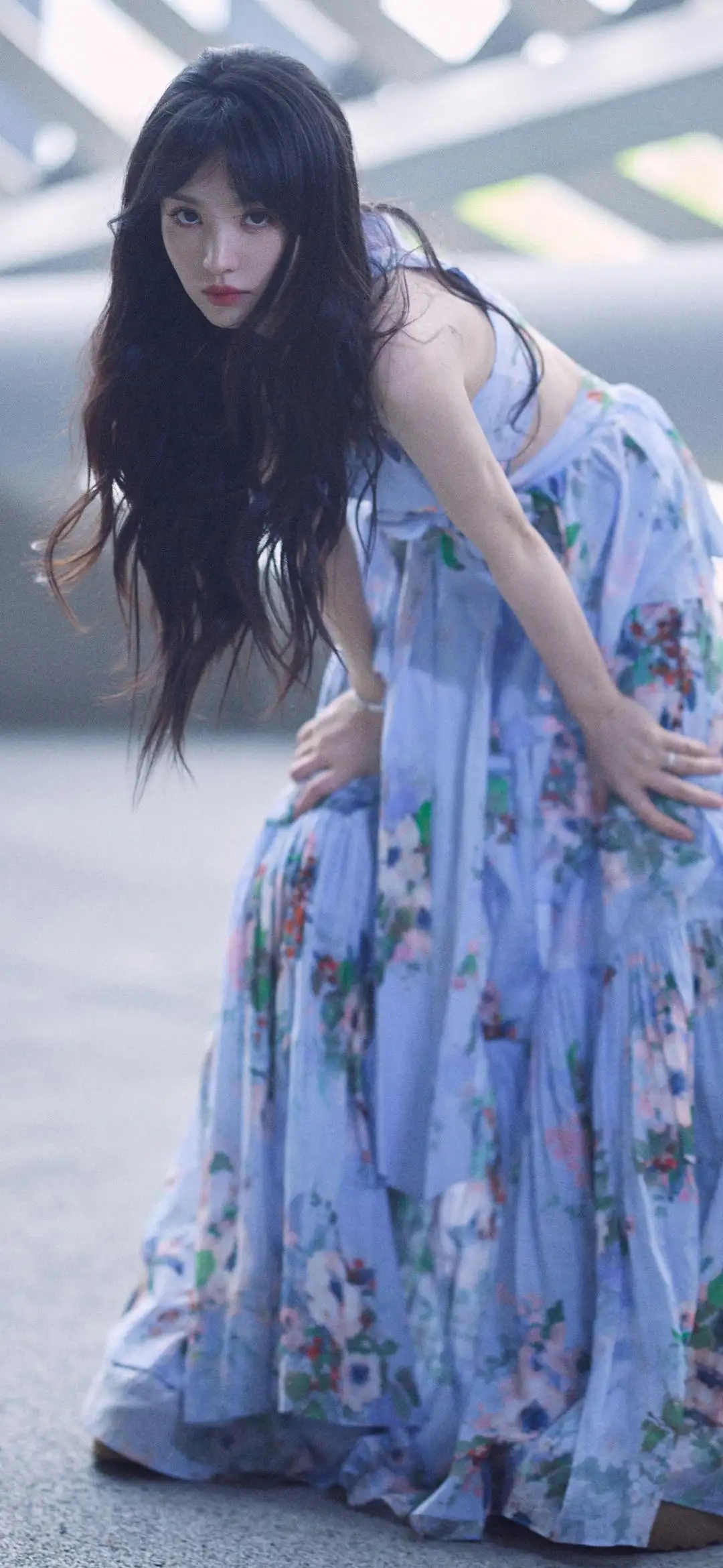长发 蓝裙美女