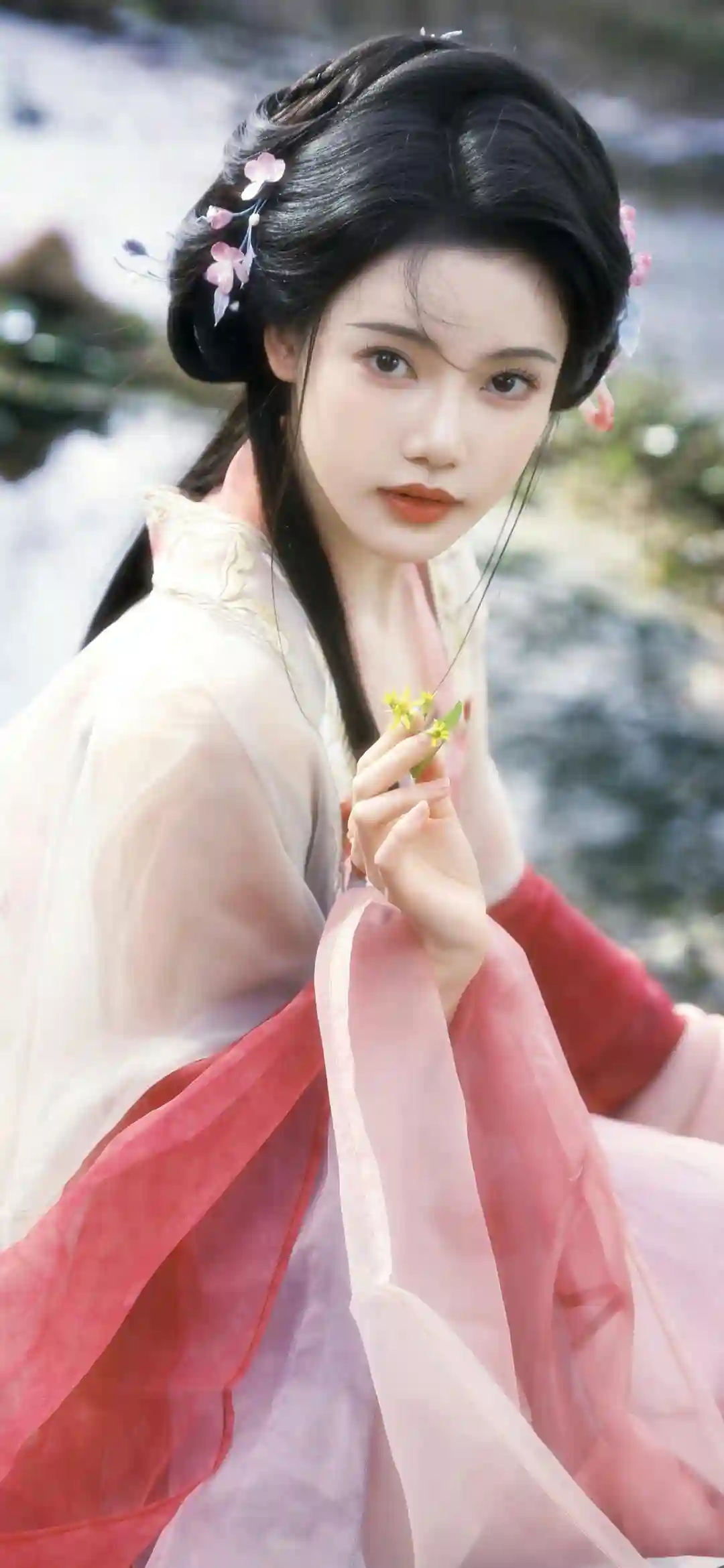 长发古风美女 花朵 户外 写真