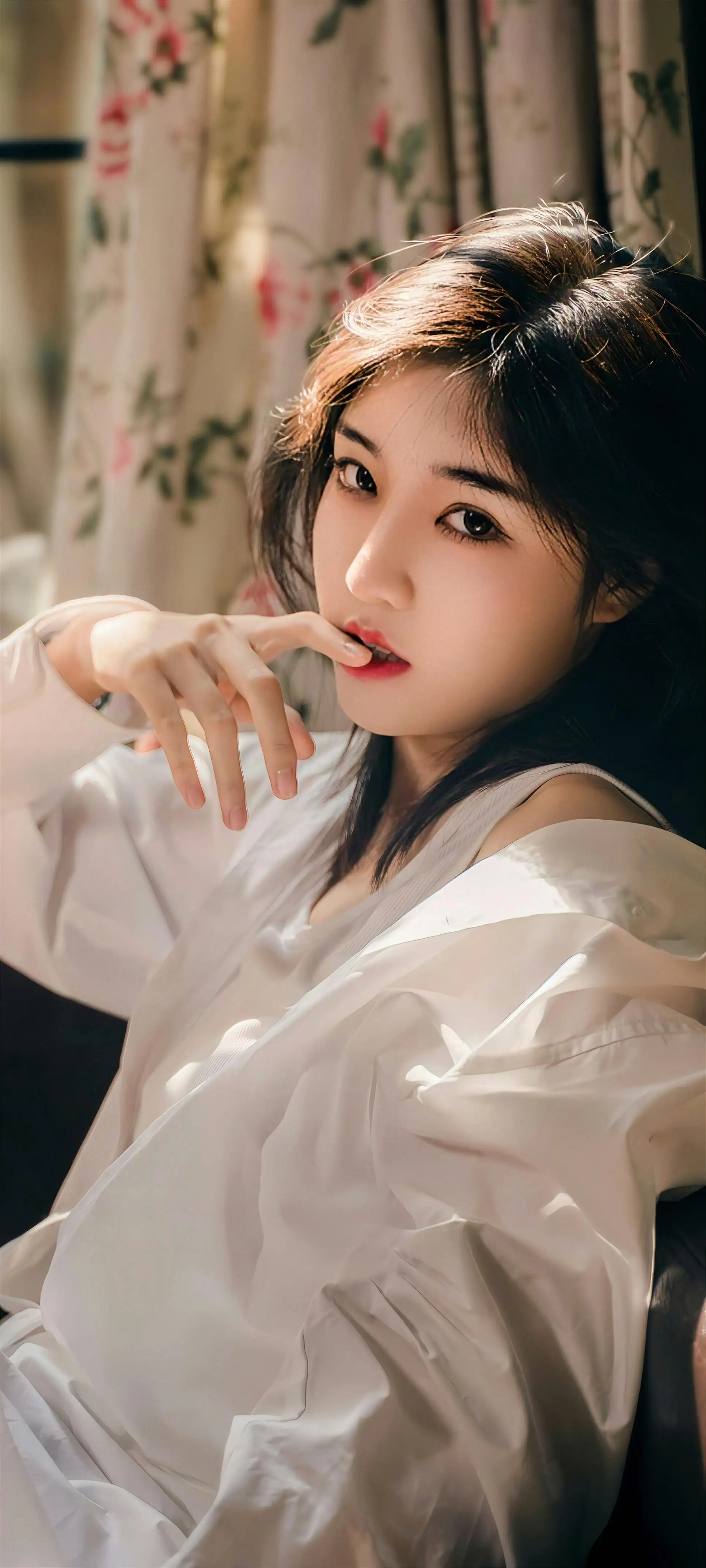 白寸衫长发美女 居家 诱惑 纯欲
