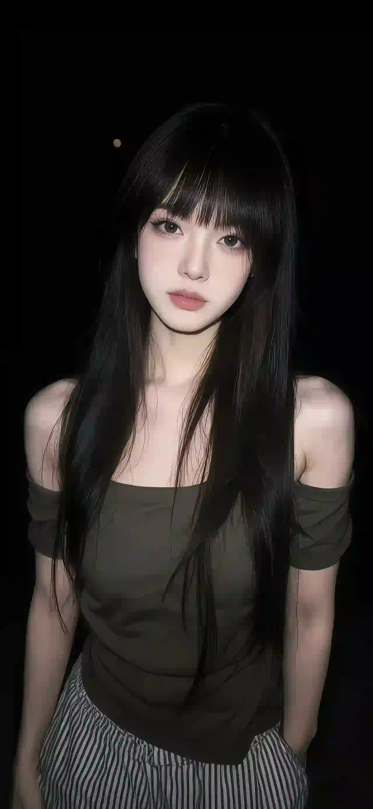 长发美女 抹胸穿搭 酷酷女孩