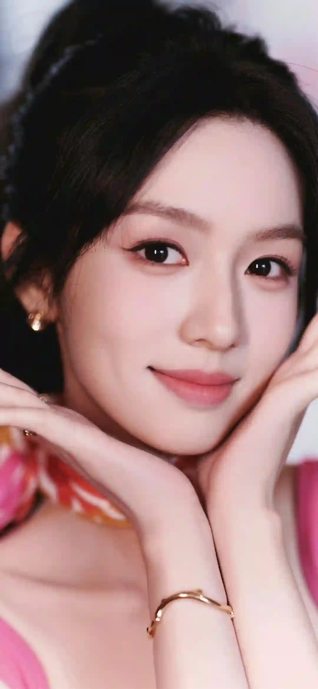 粉色裙子 可爱美女 周也 明星 粉色短裙