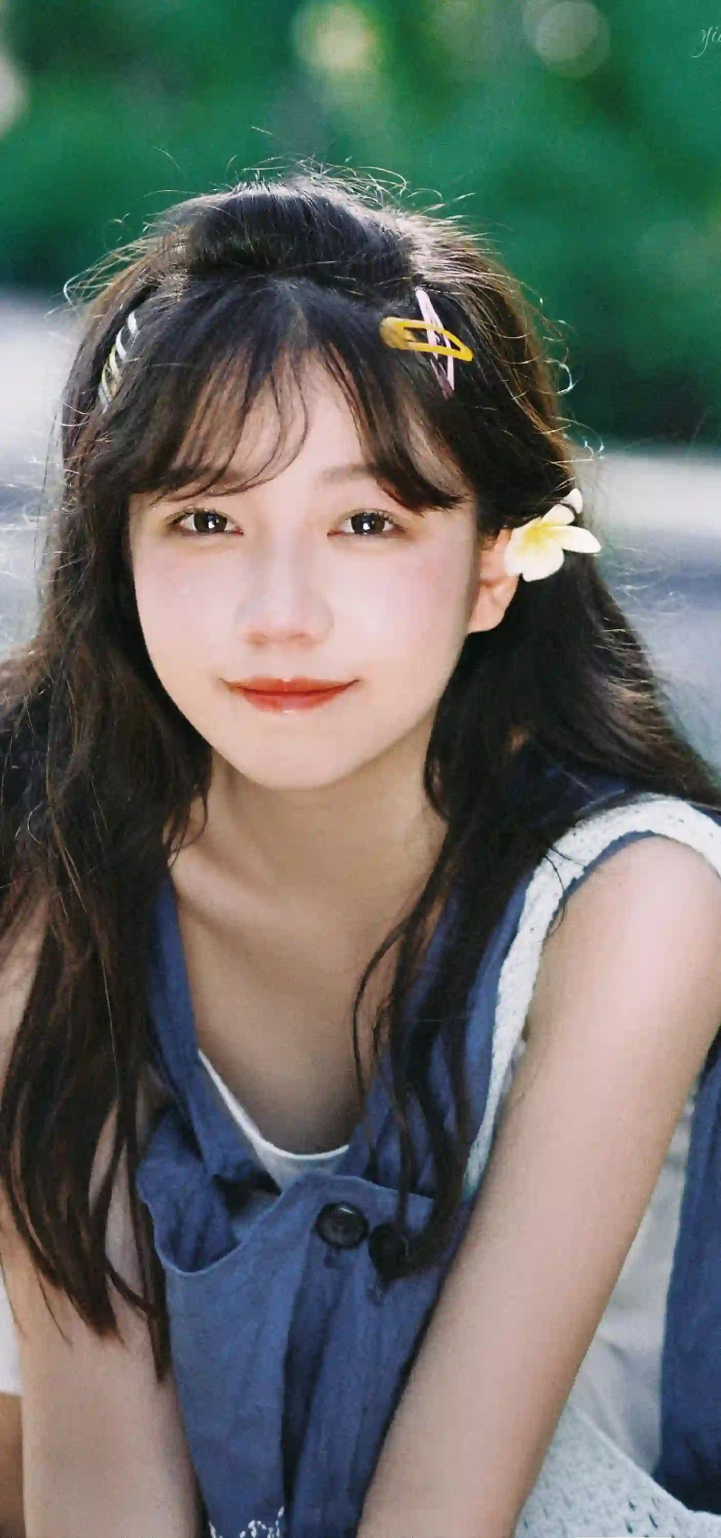 清纯甜美女孩 户外 微笑女孩