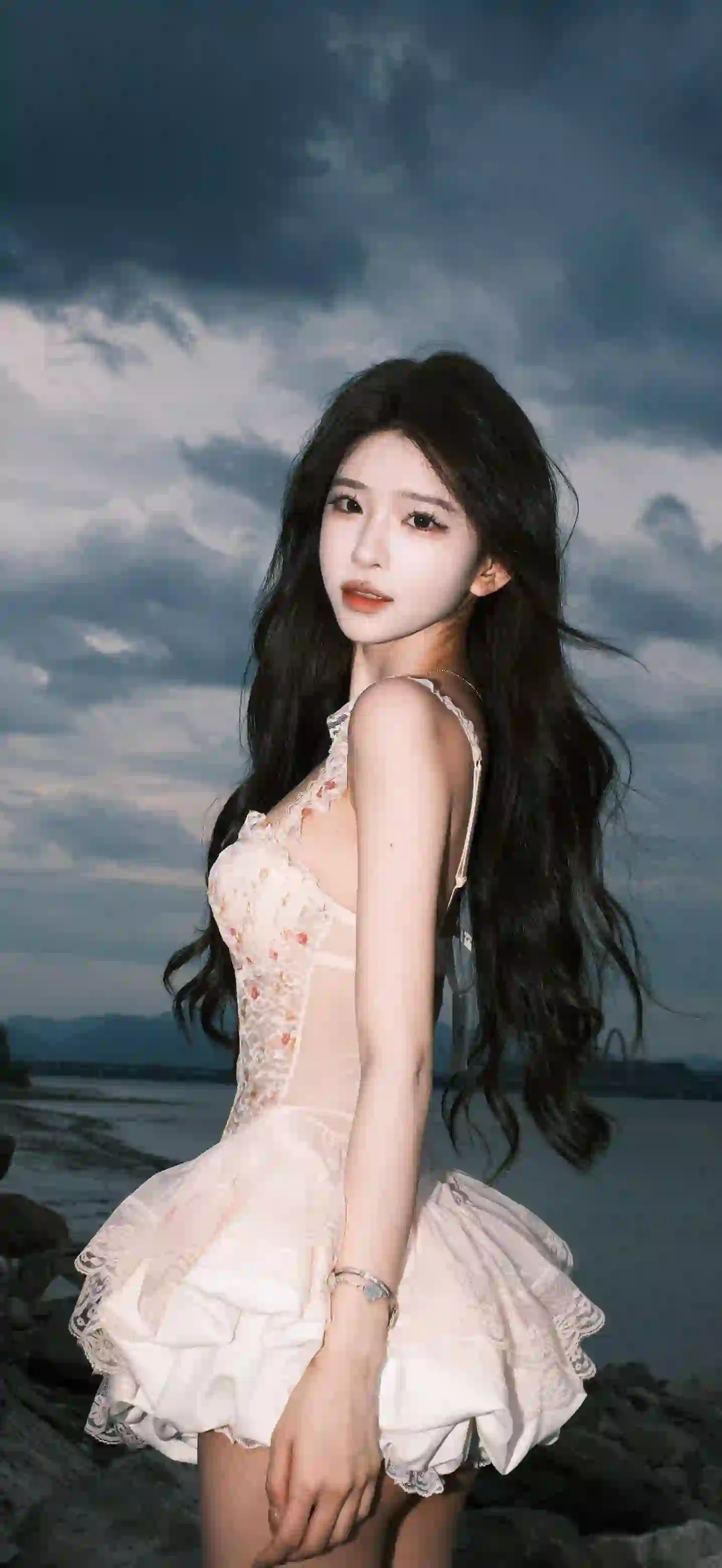 长发美女 白色短裙美女 户外 性感美女 唯美