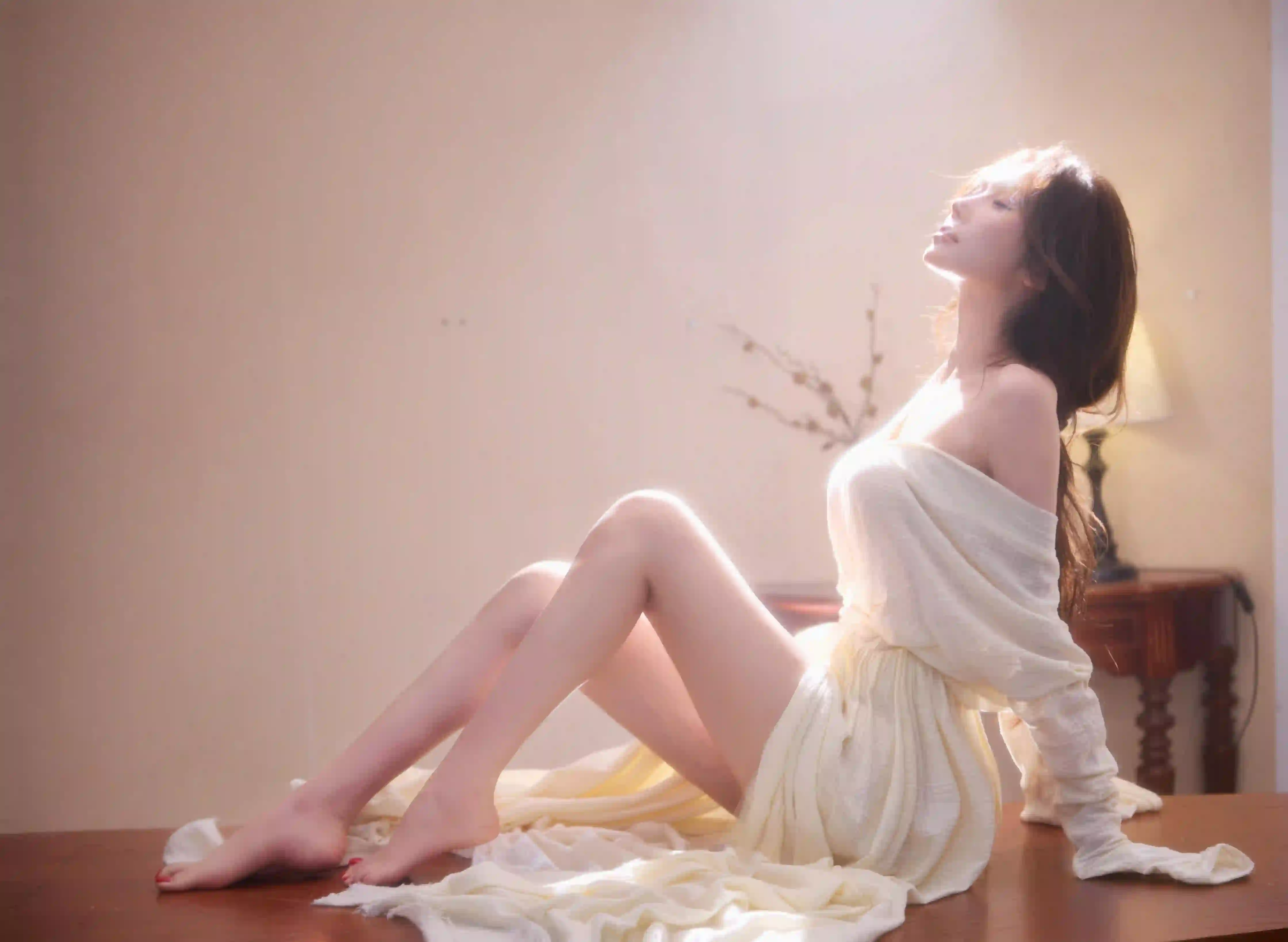 唯美 长发美女 白色裙子 长腿美女 居家 
