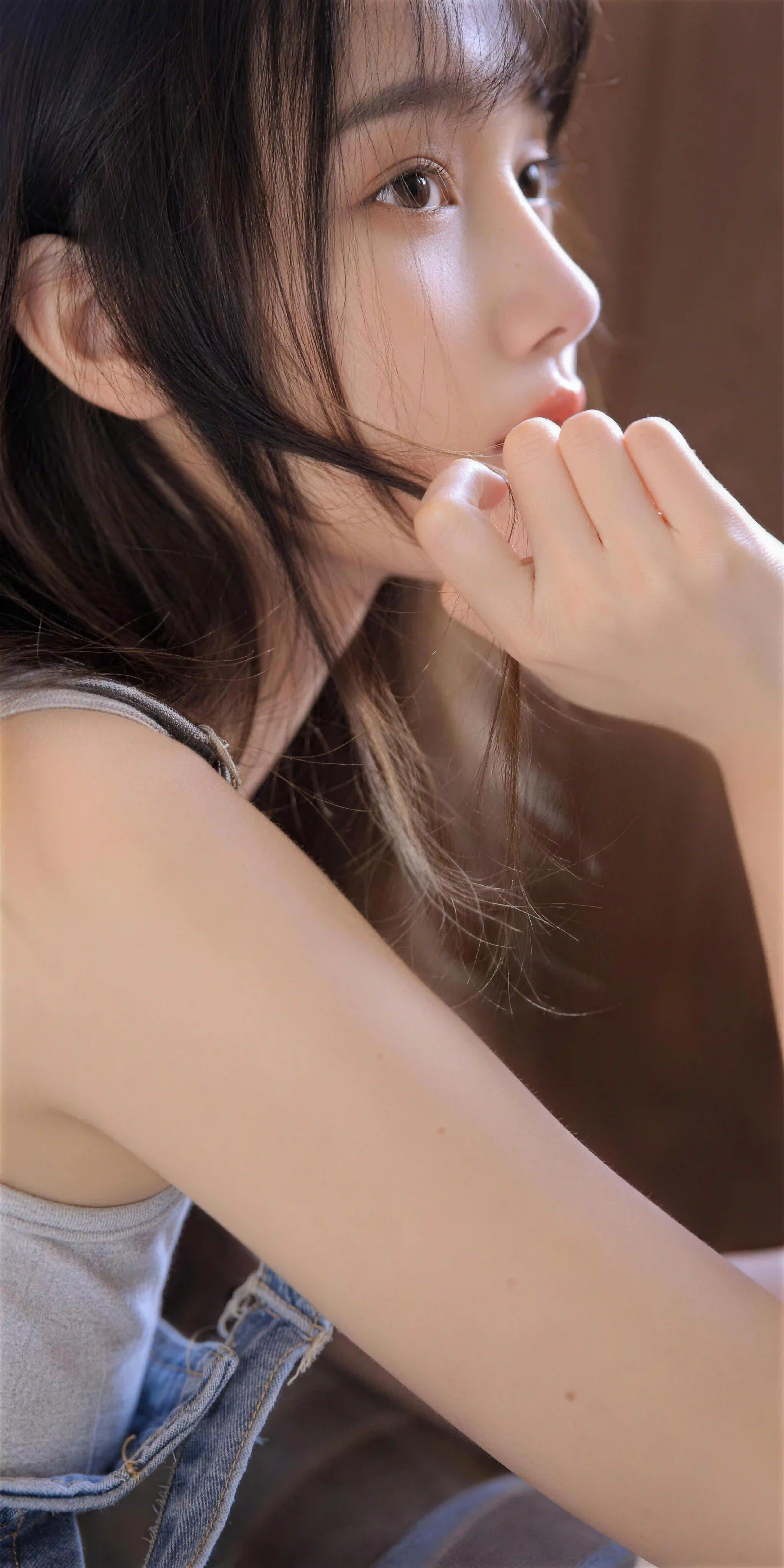 阳光侧颜 黑发少女 特写 清纯 唯美