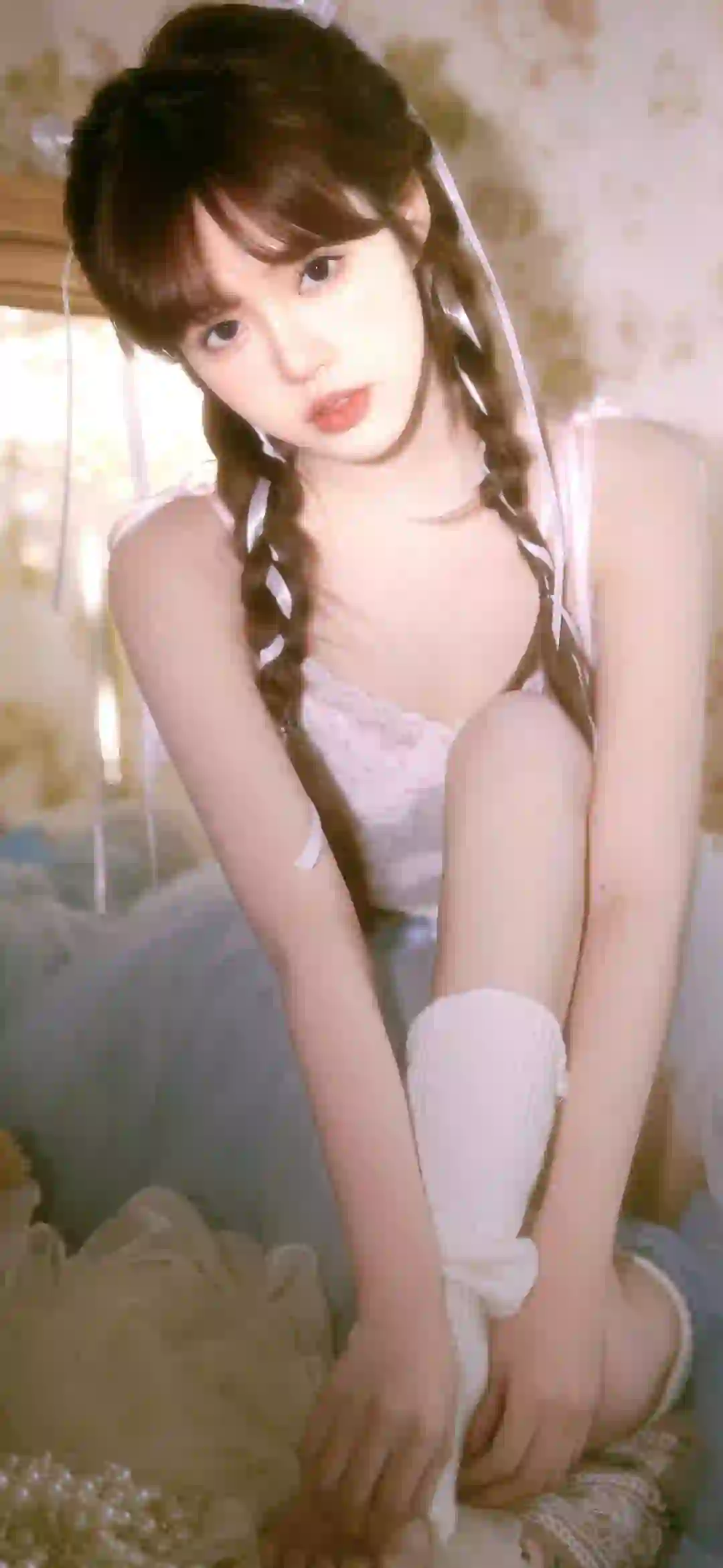 双马尾清纯美女 吊带美女 