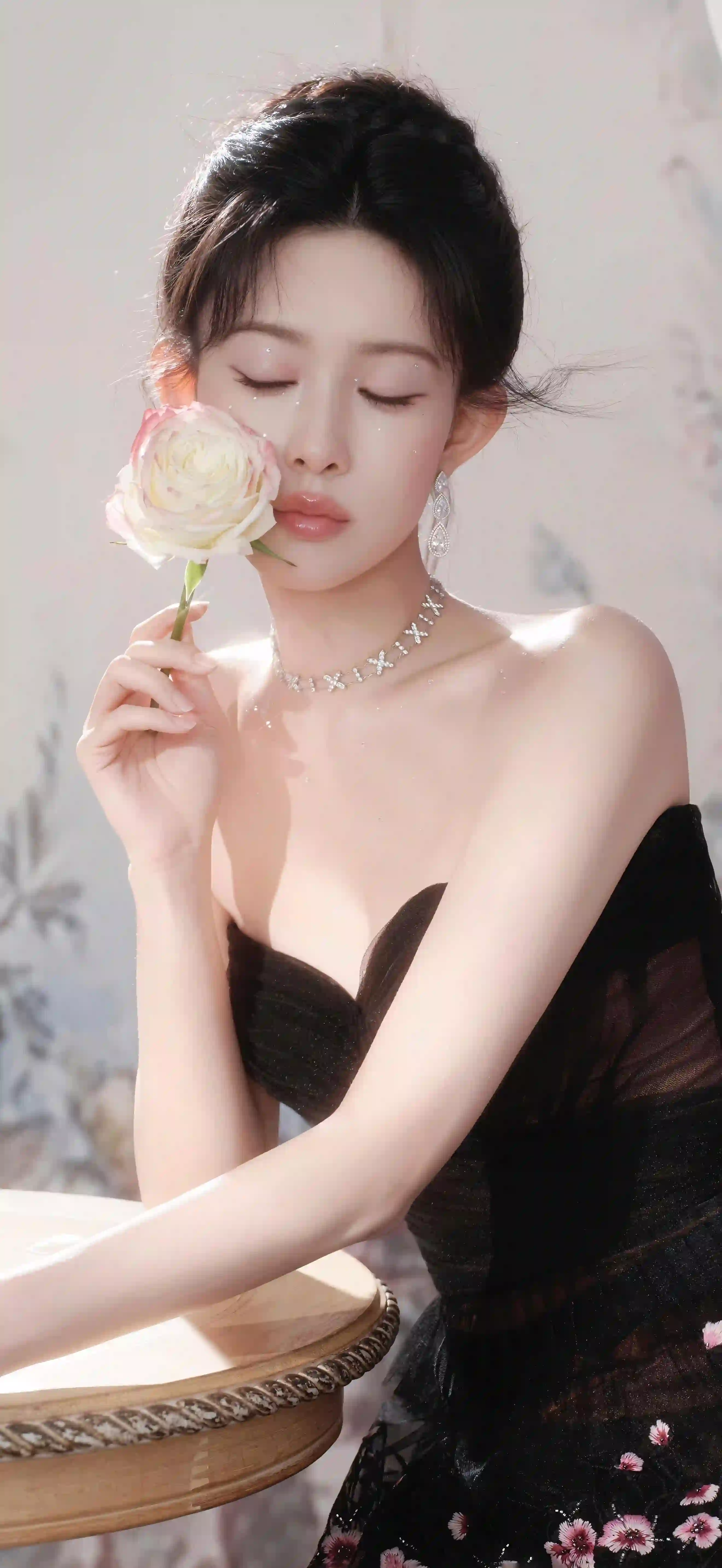 丸子头 孟子义 性感美女 花