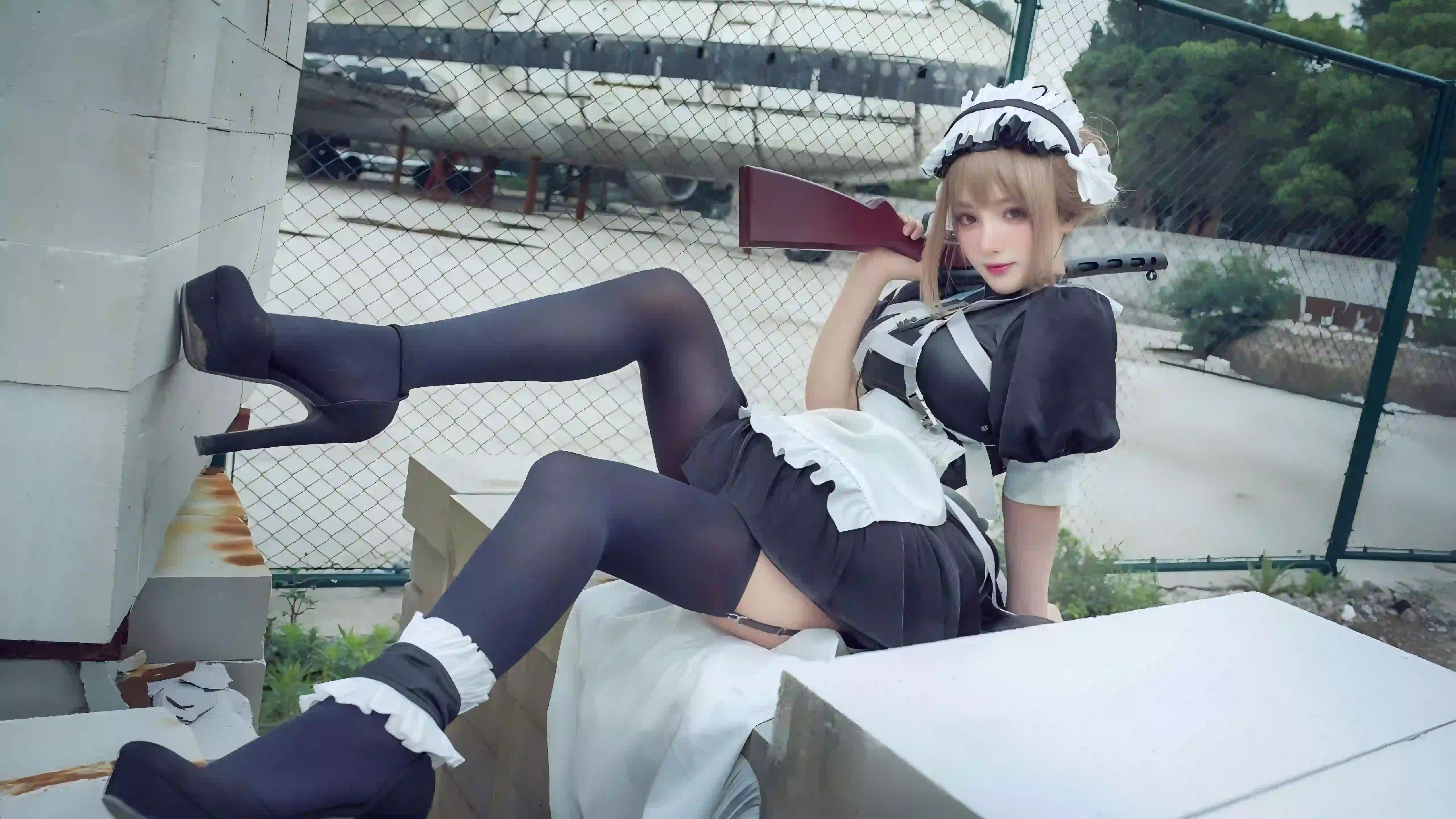 cosplay 女仆装 长腿丝袜美女 户外写真