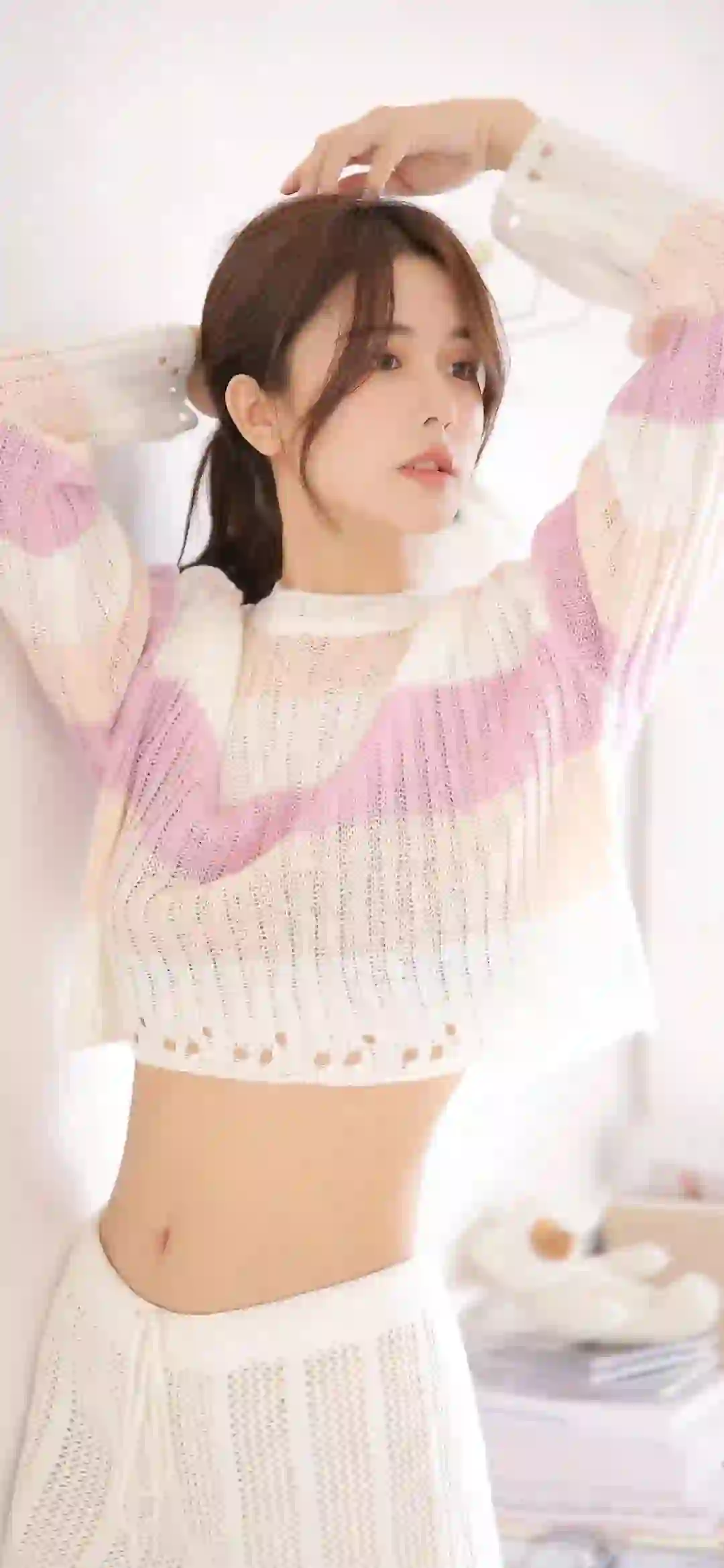 长发美女 居家写真 白色毛线针织衫