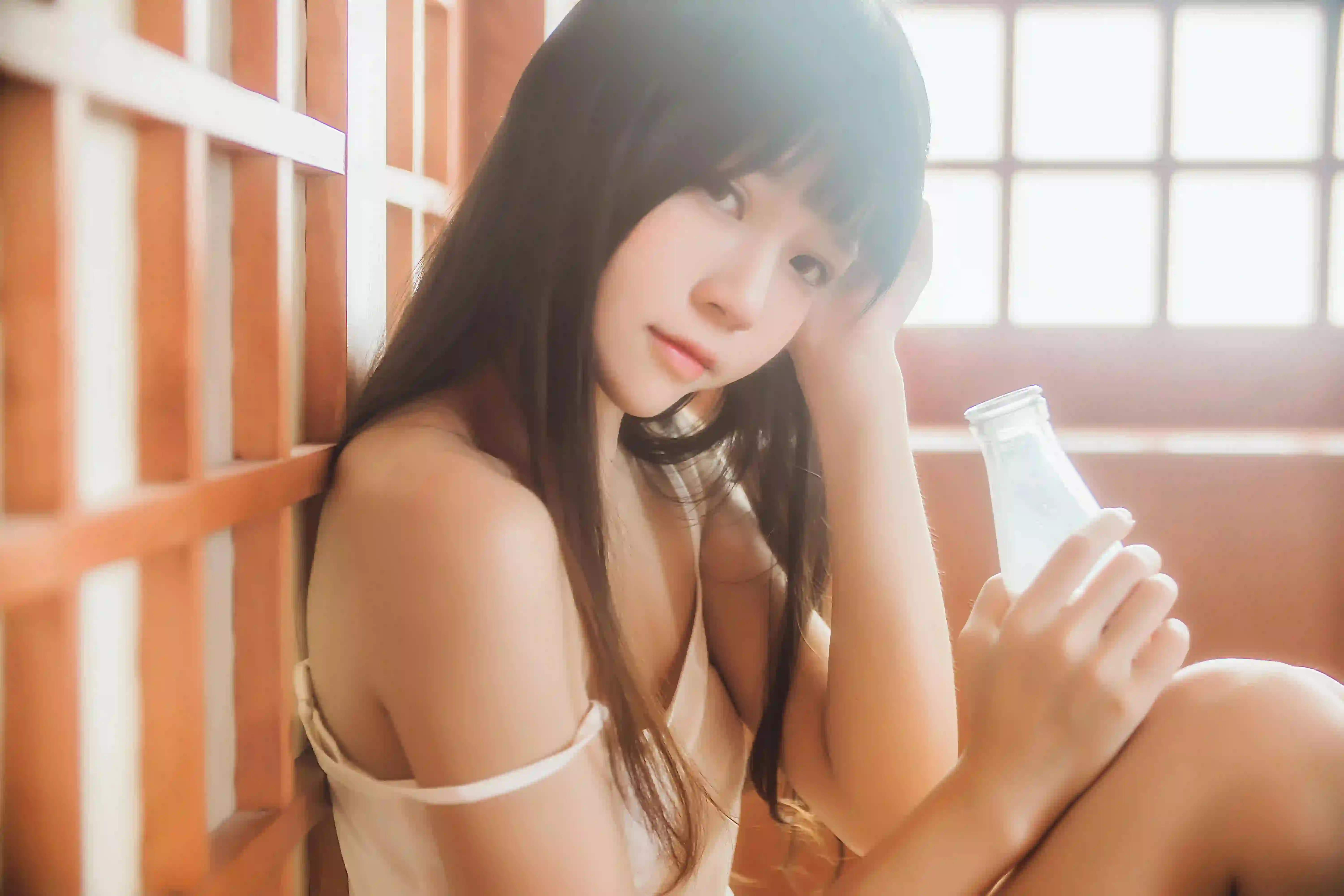 长发清纯美女 居家写真 温馨场景 居家