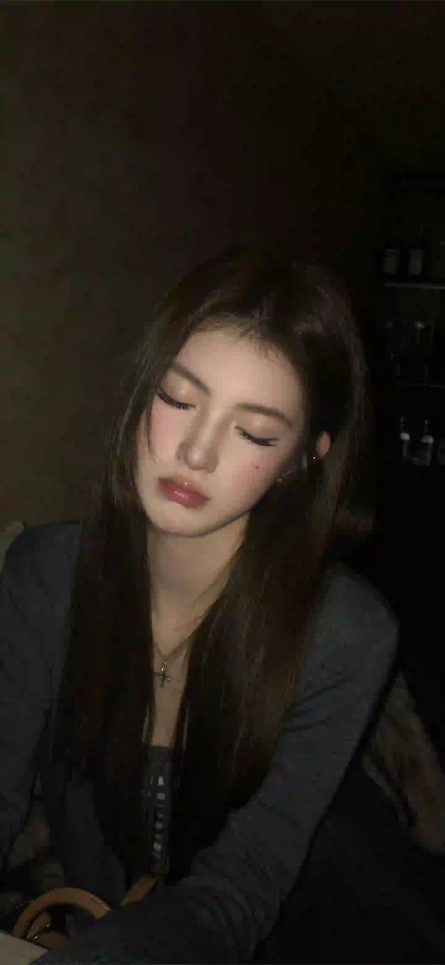 闭眼女孩 可爱女孩 生气