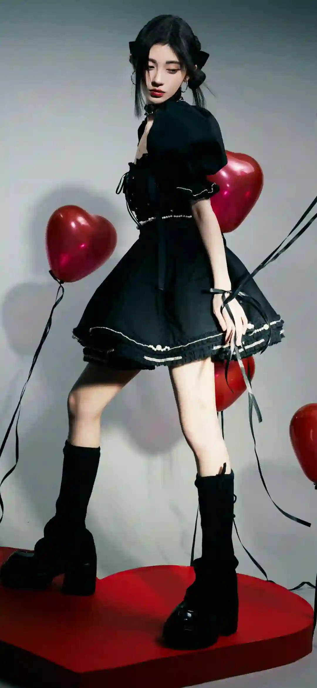 鞠婧祎 性感美女 清纯 黑色短裙 爱心气球