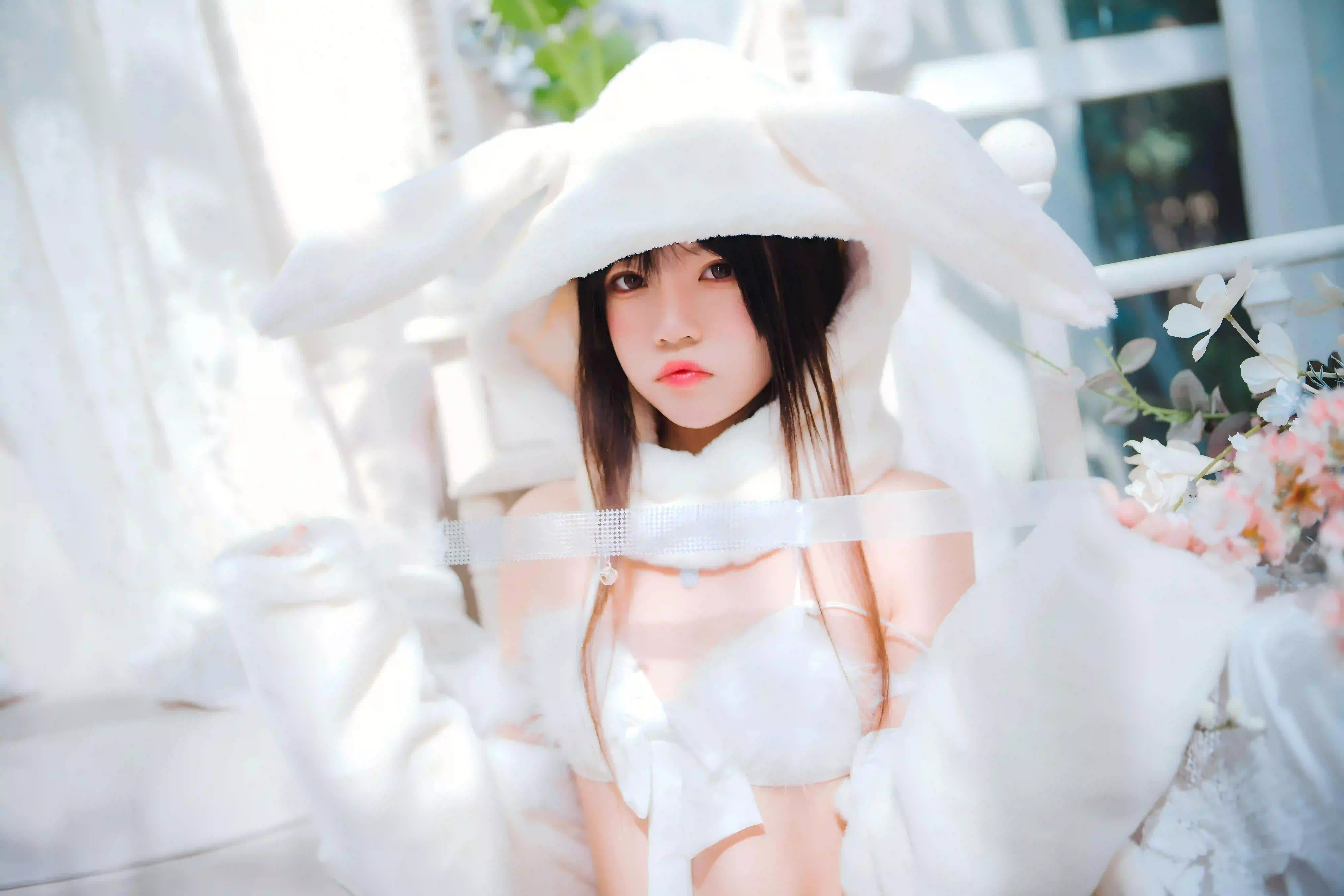 长发美女 清纯 可爱 纯欲 白色衣服 可爱嘟嘴