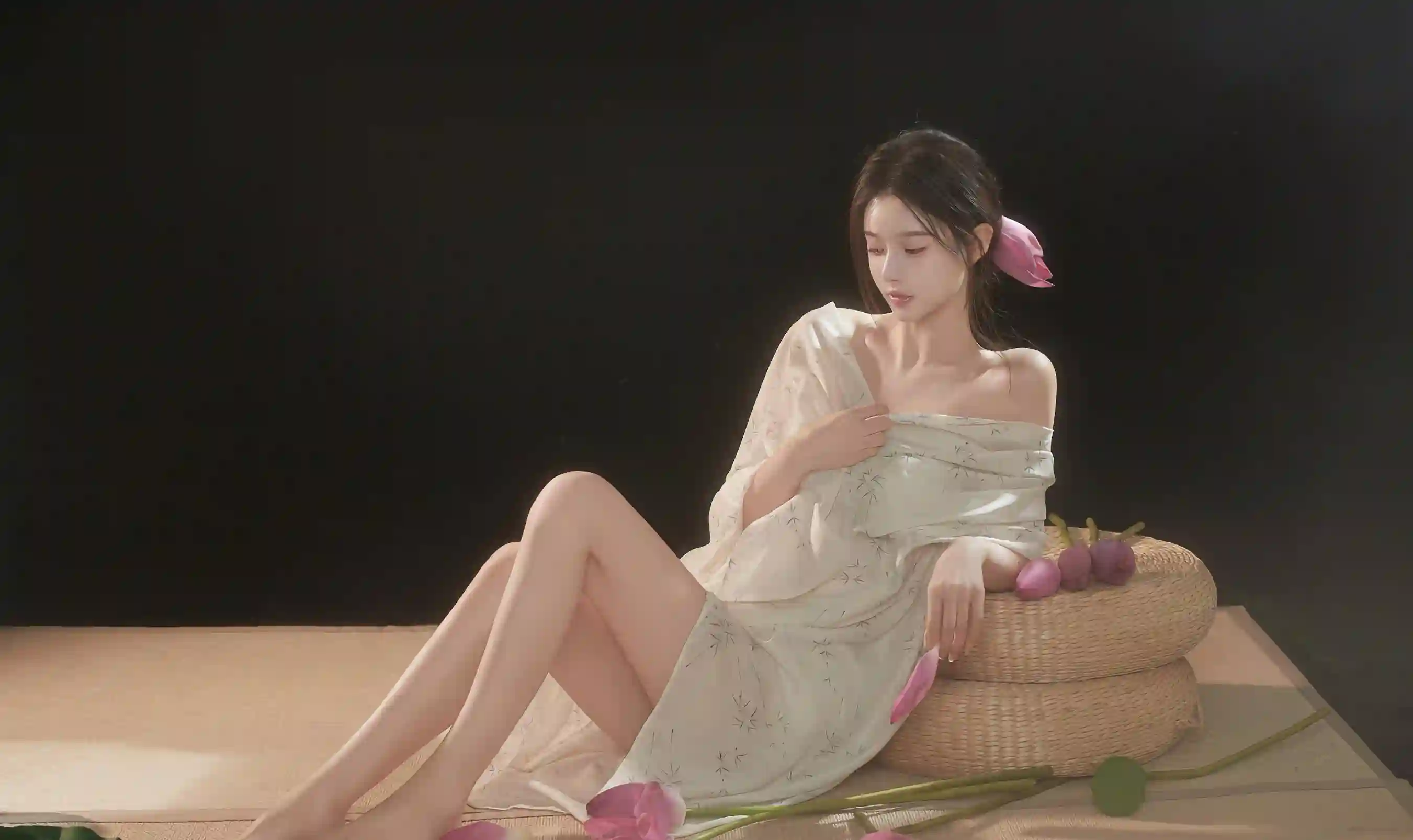 古风美女 性感美女 古风 花 荷花 古典美女 