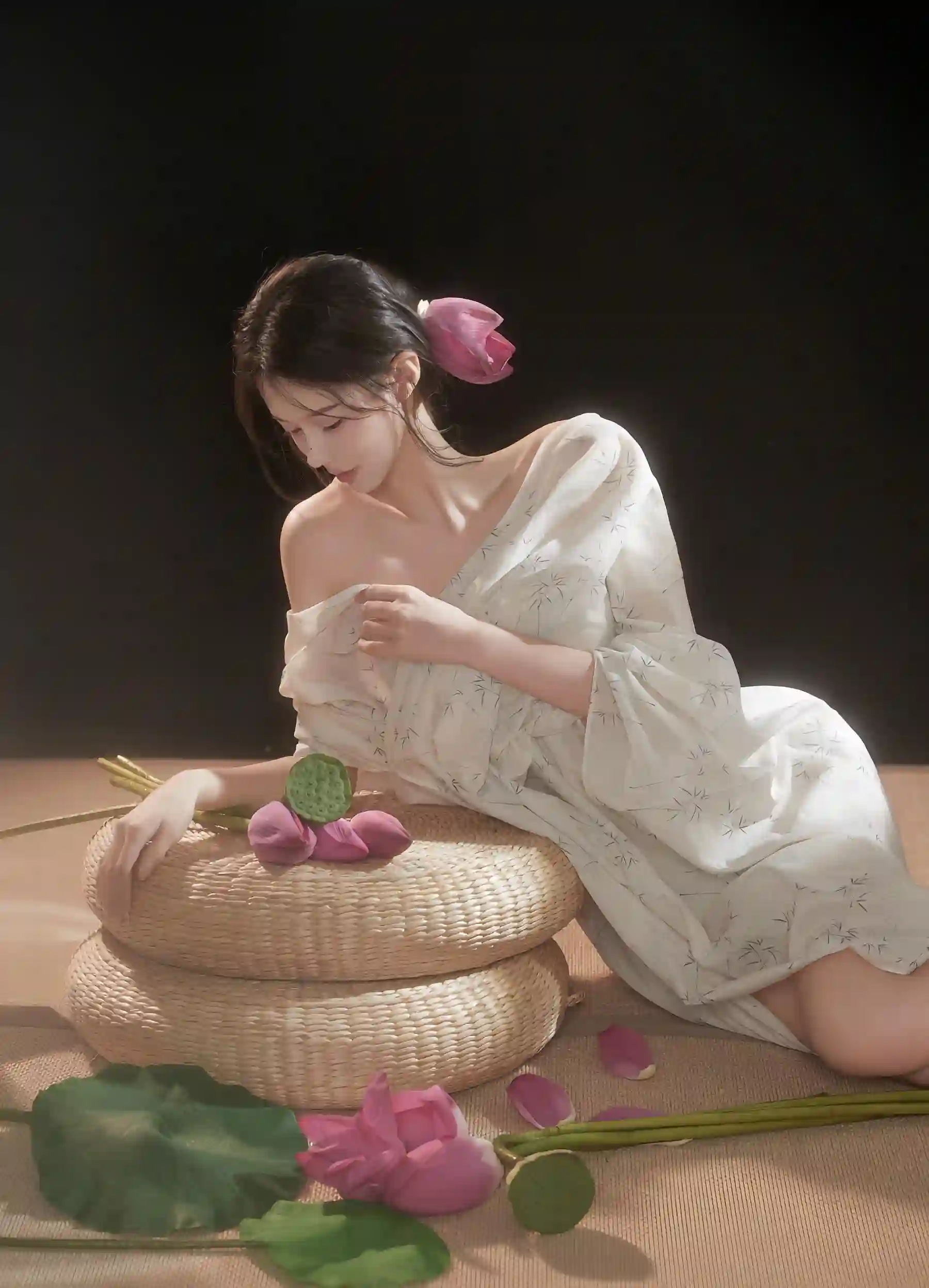 古风美女 性感美女 古风 花 荷花 古典美女 