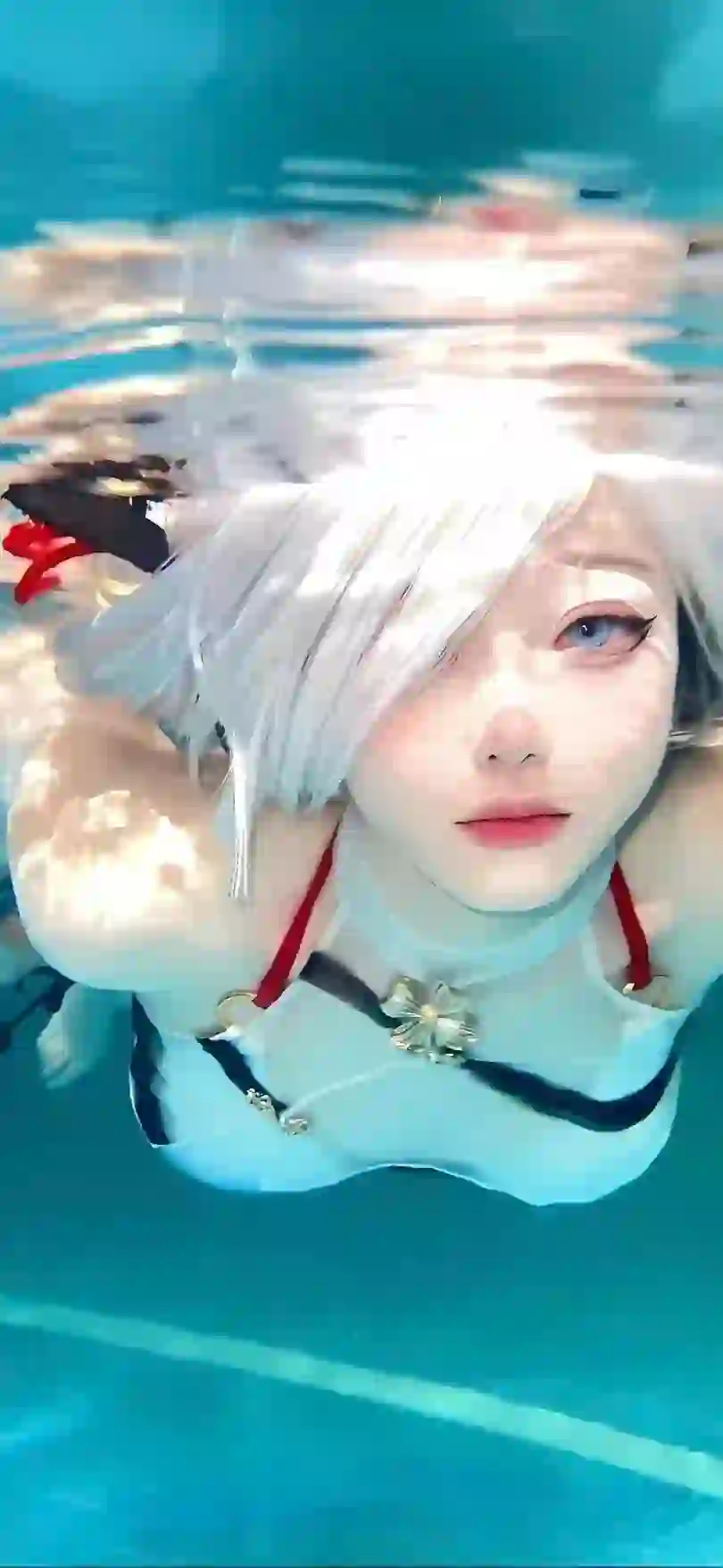 水下场景 白发可爱美女