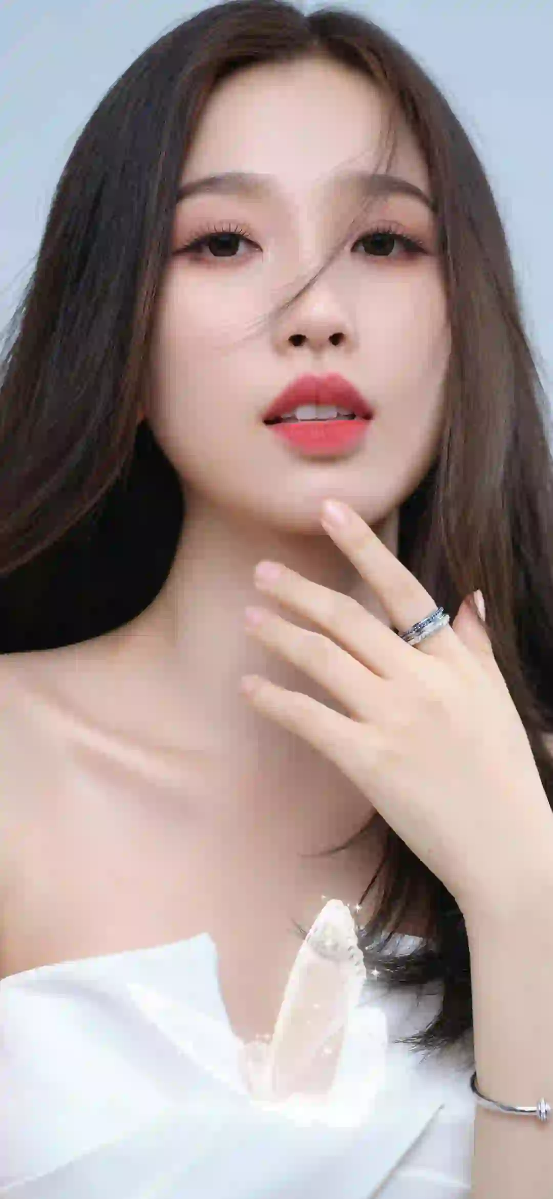 长发美女 性感美女 虞书欣 抹胸穿搭