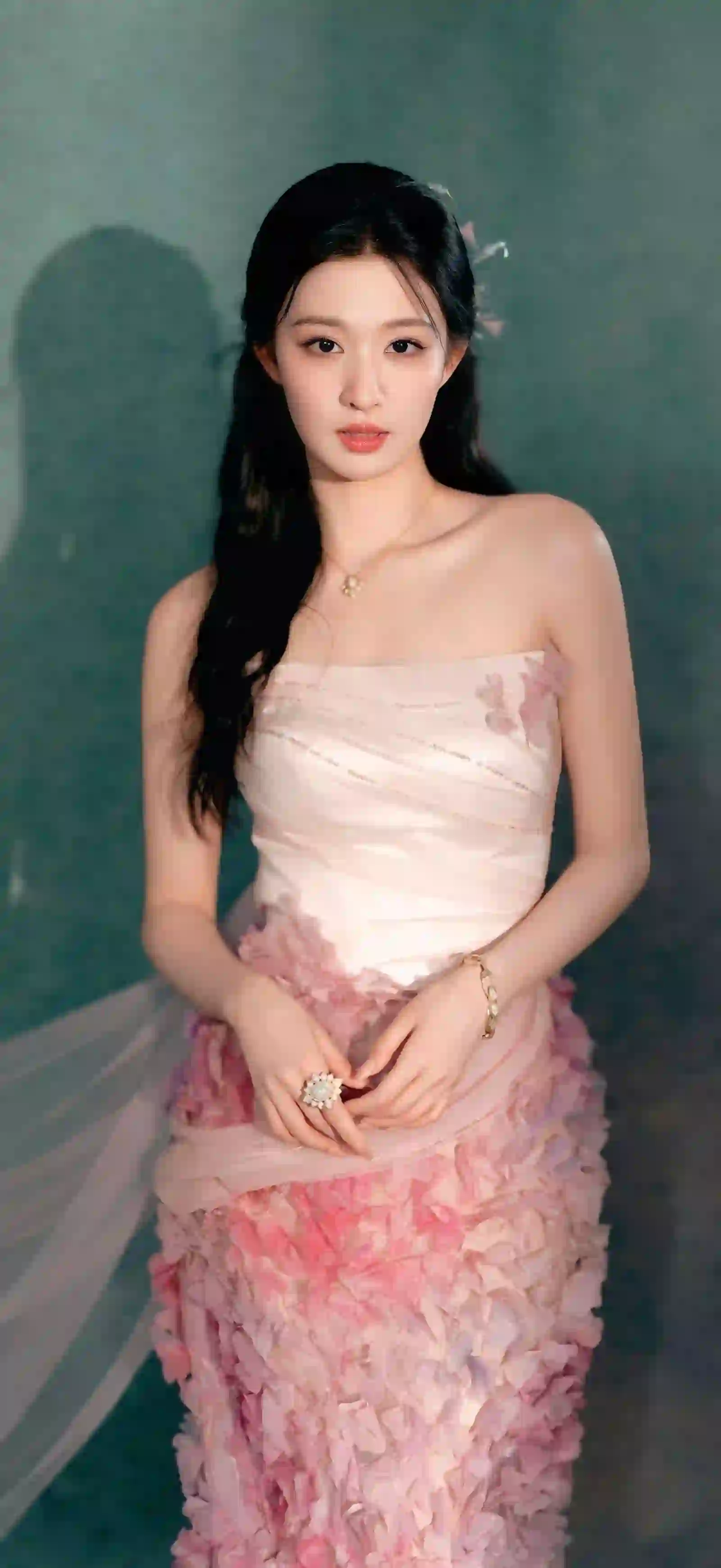 美女 长发美女 王楚然 粉红色抹胸长裙