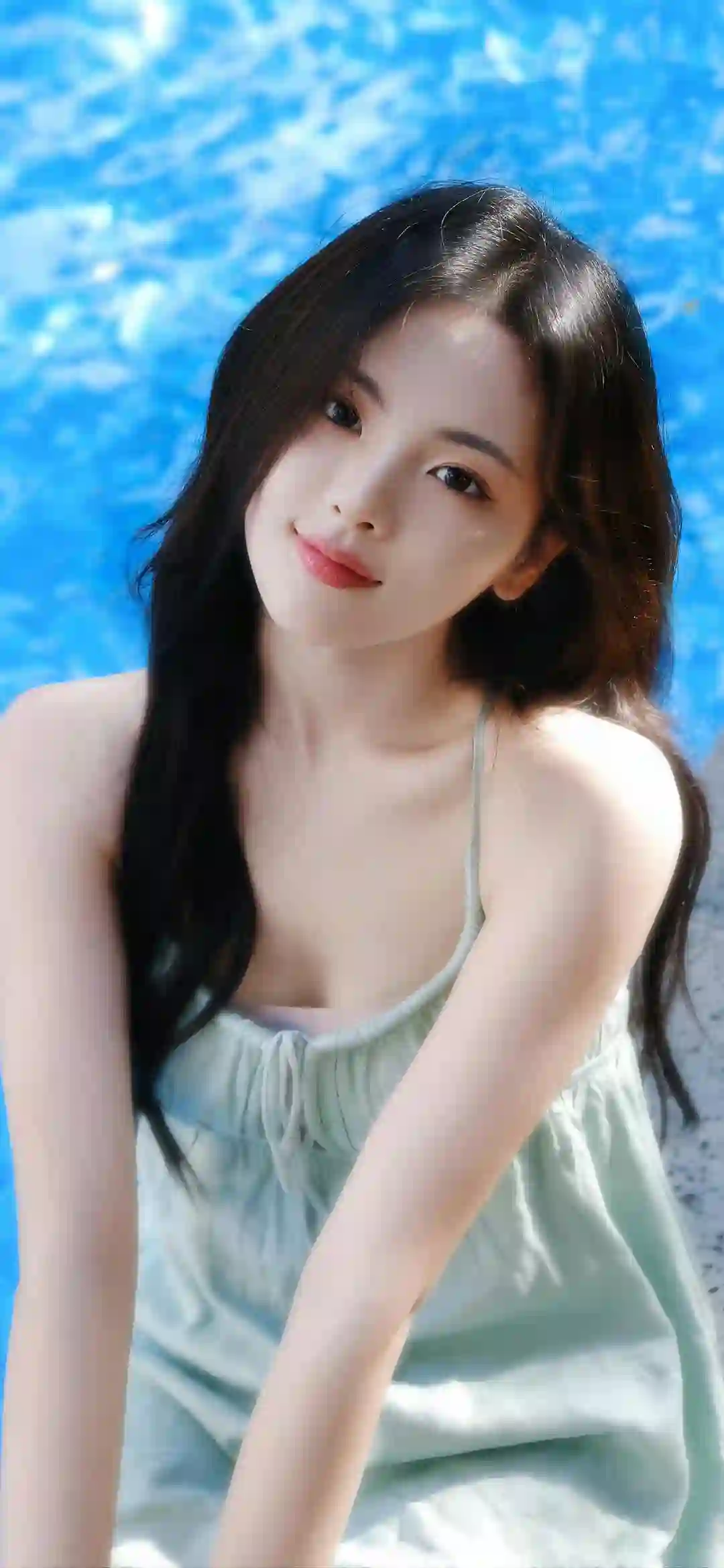 杨超越 长发吊带美女 