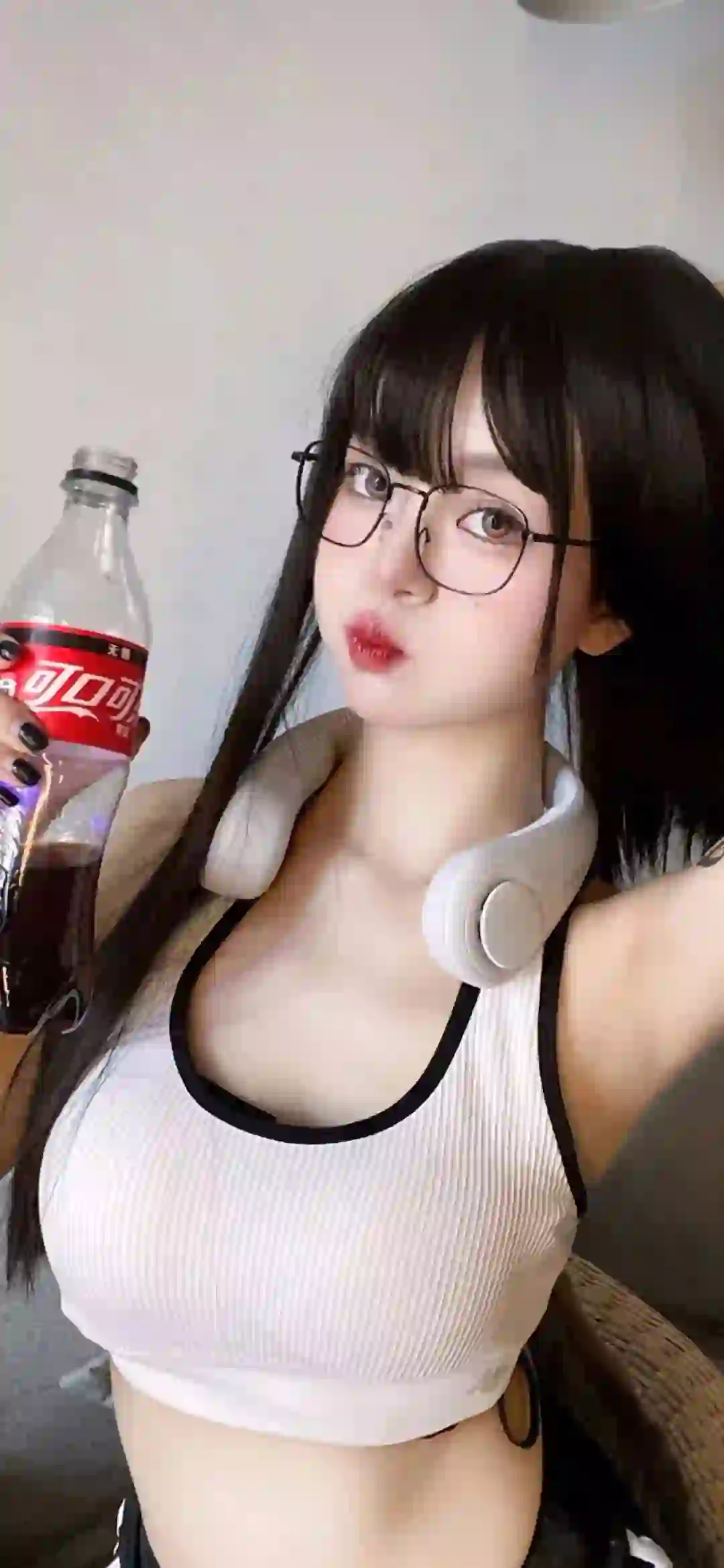 美女 长发美女 清纯美女 眼镜 可爱